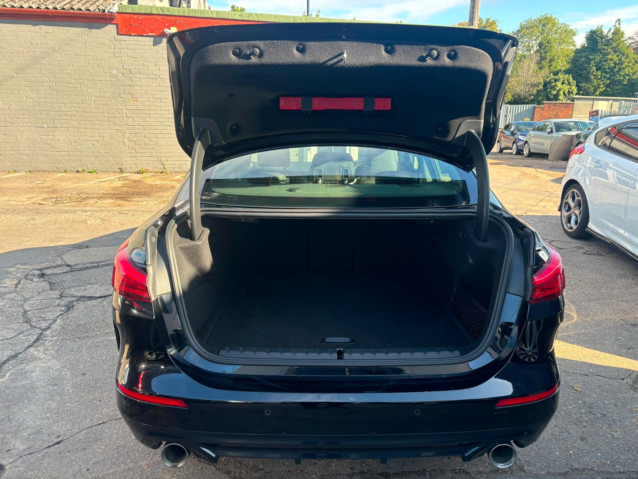 BMW 2 Series view 25