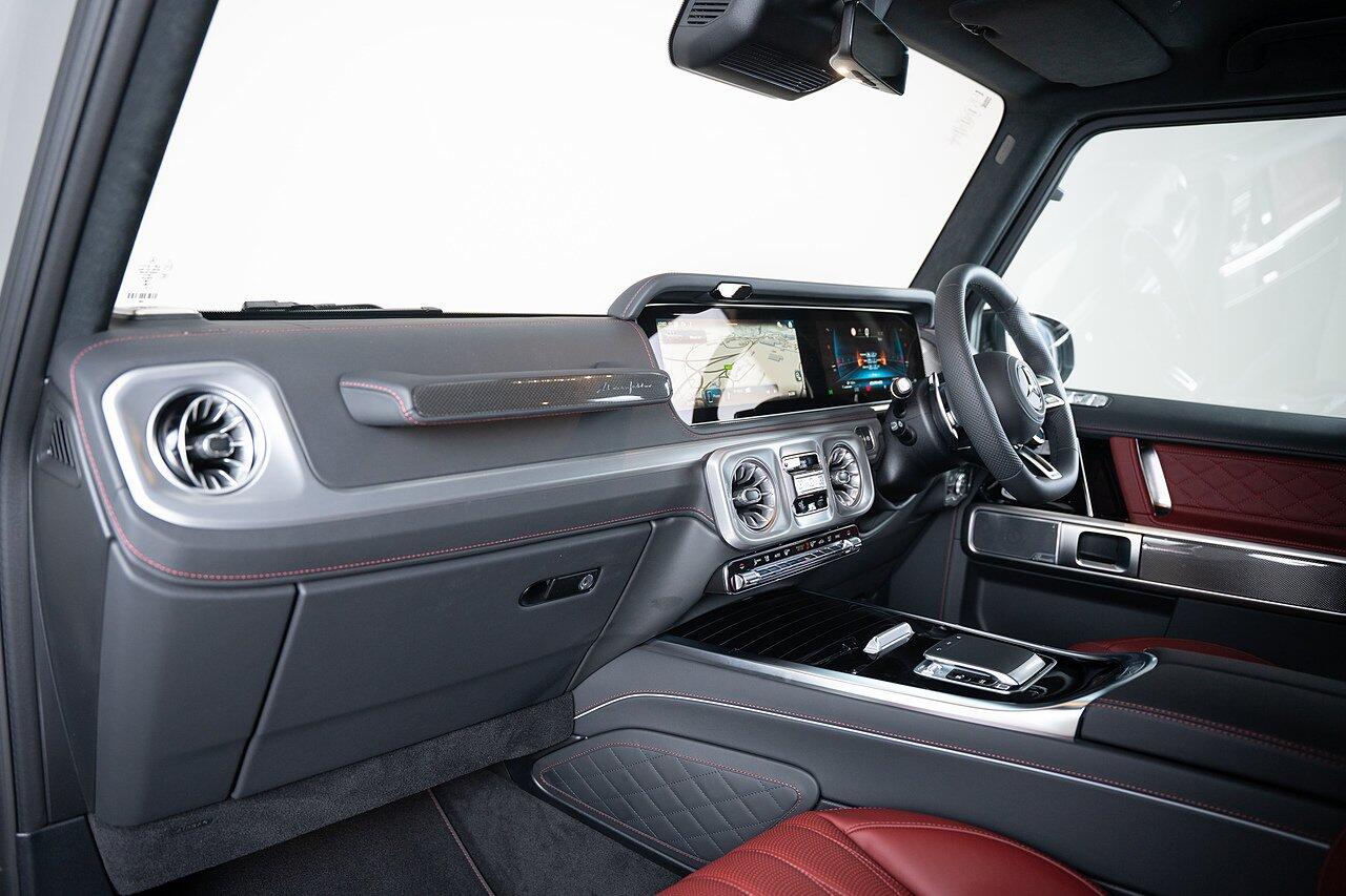 Mercedes-Benz G-Class view 21