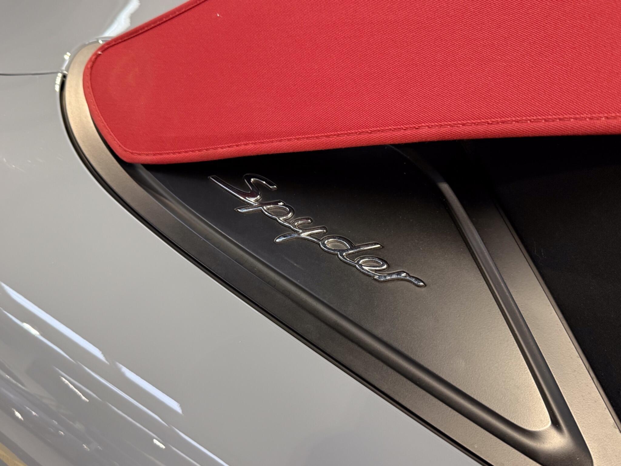 Porsche 718 Spyder view 21