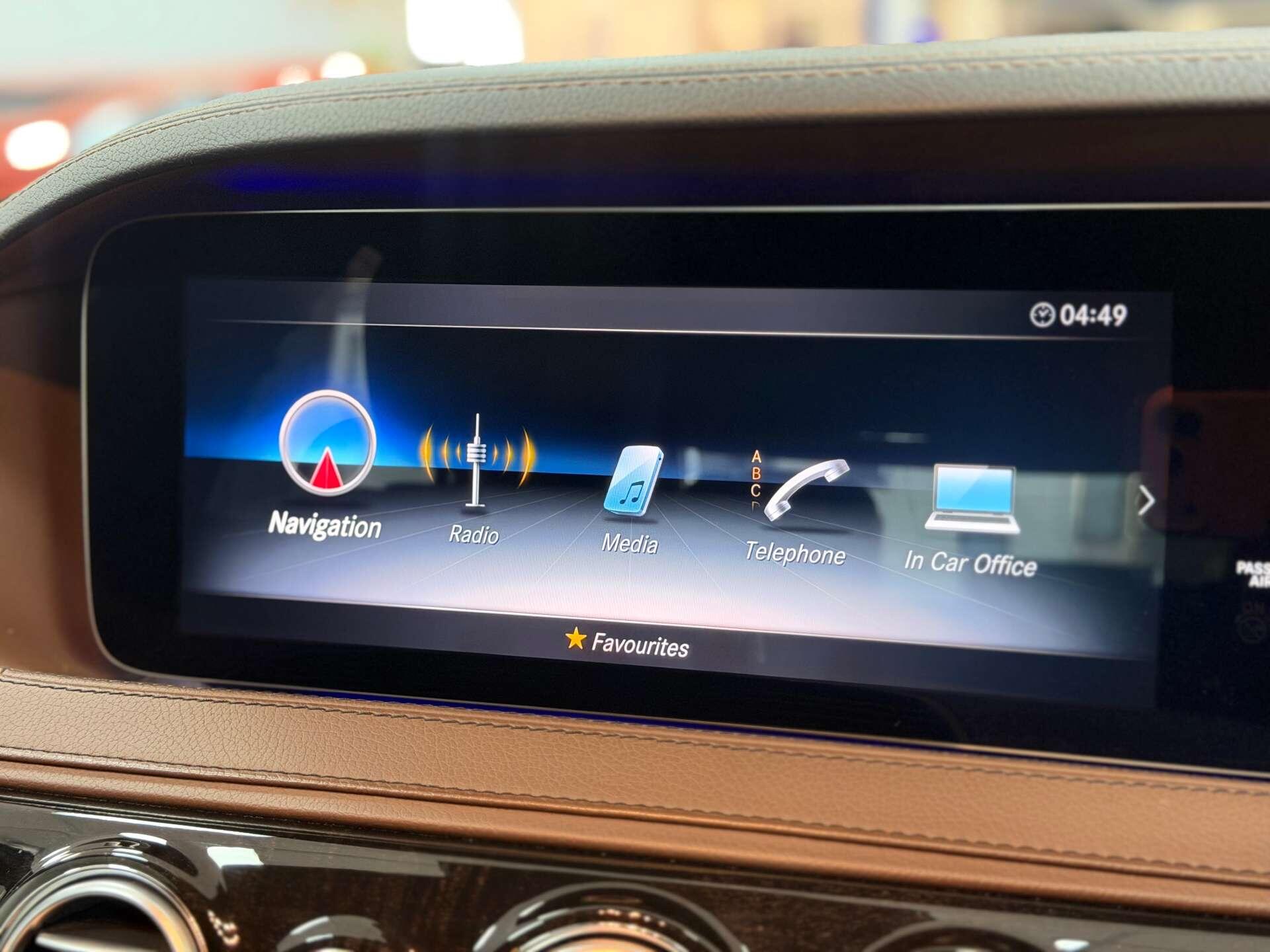 Mercedes-Benz S-Class view 49