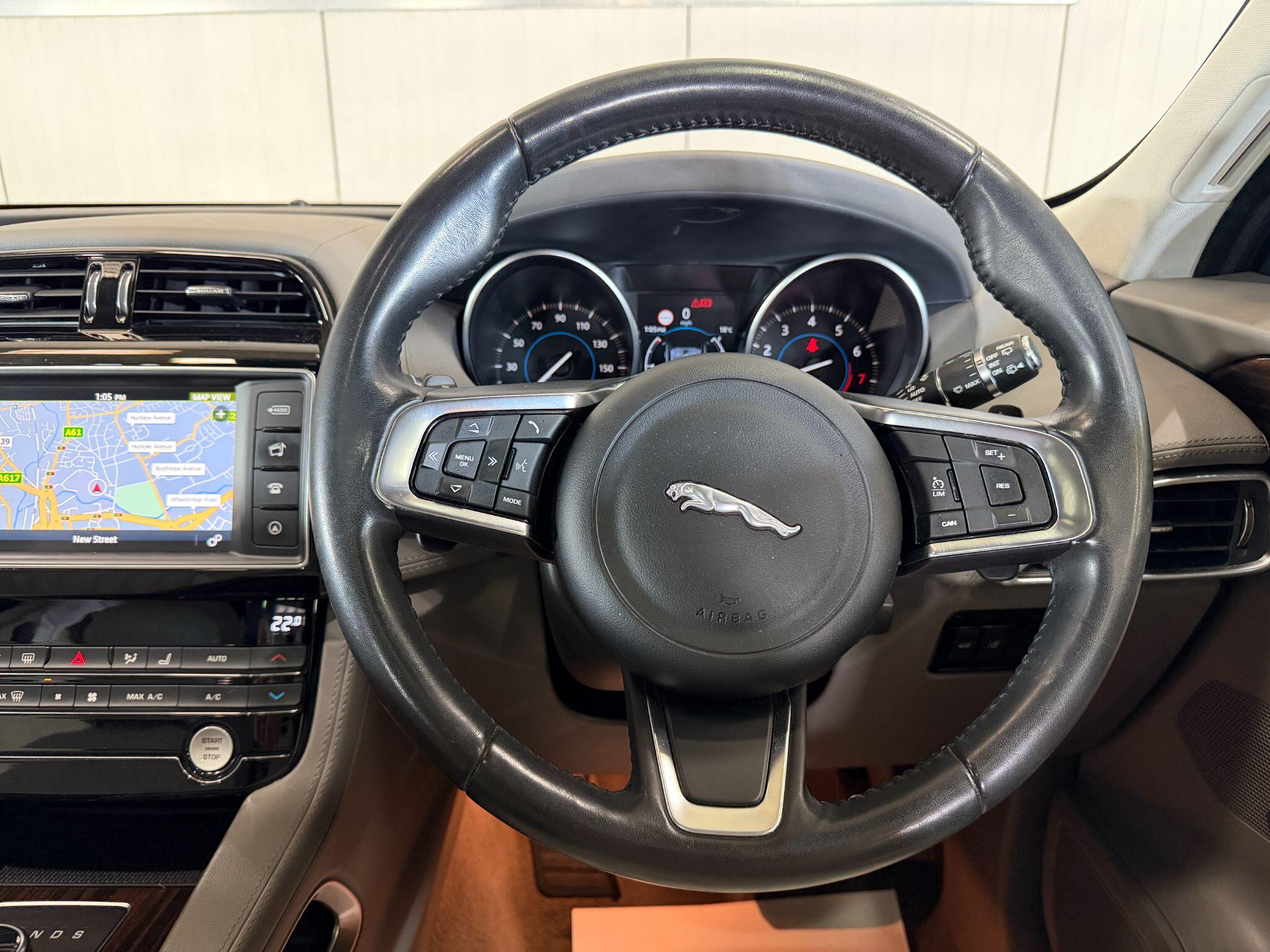 Jaguar F-Pace view 6