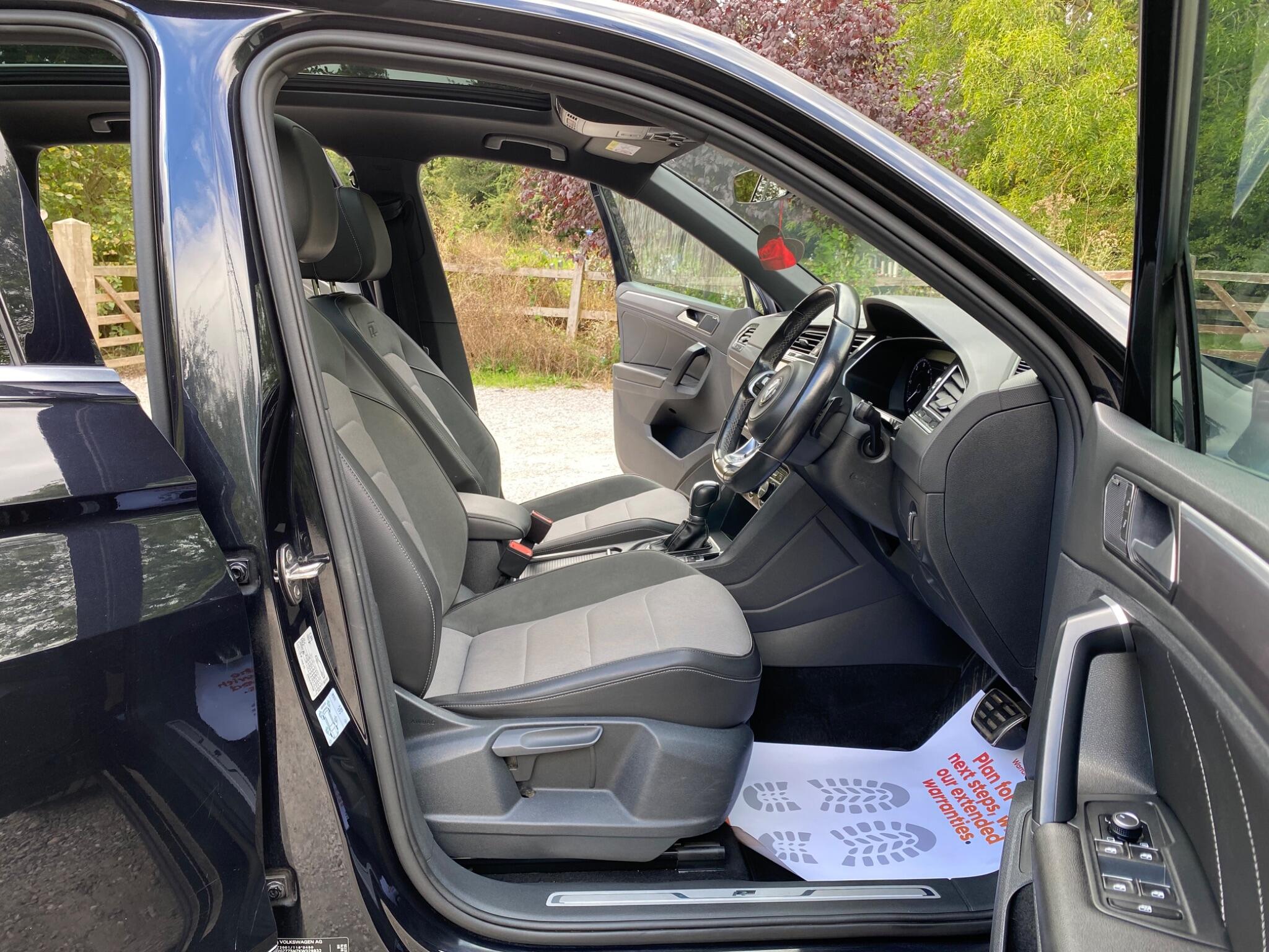 Volkswagen Tiguan view 11