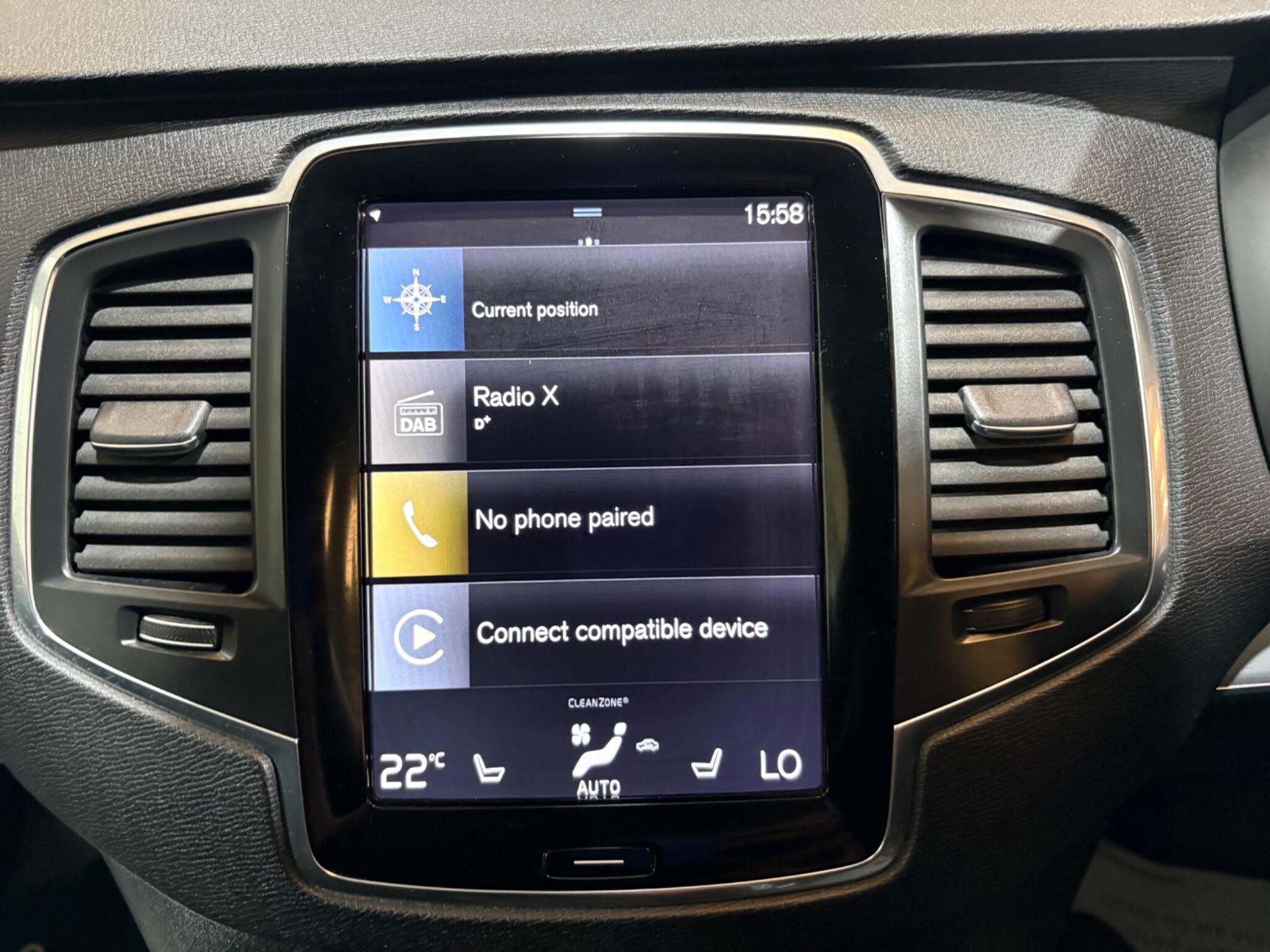 Volvo XC90 view 49
