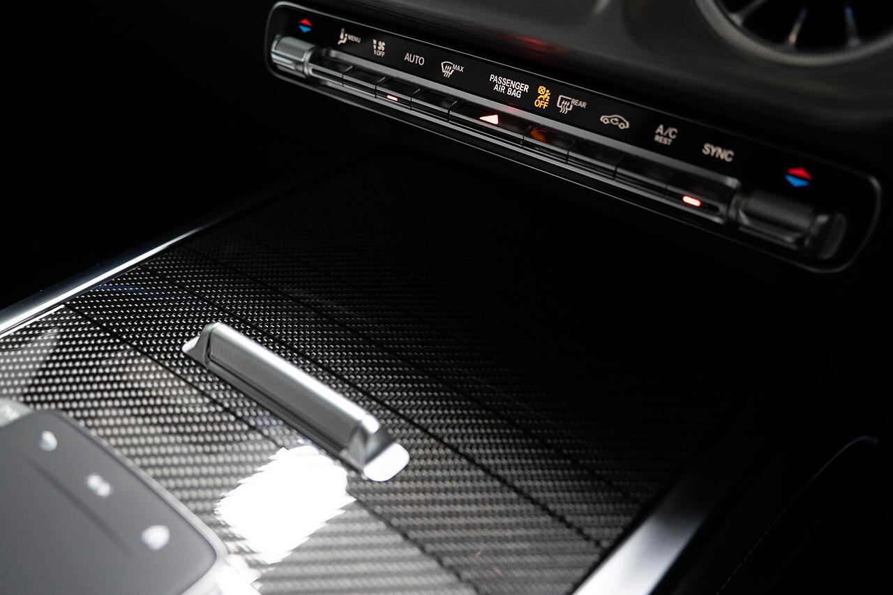 Mercedes-Benz G-Class view 26
