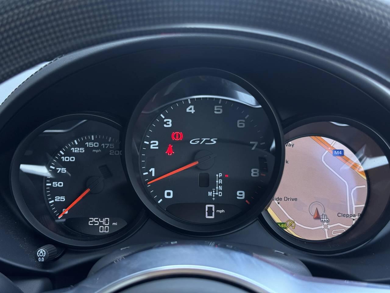 Porsche Cayman view 21