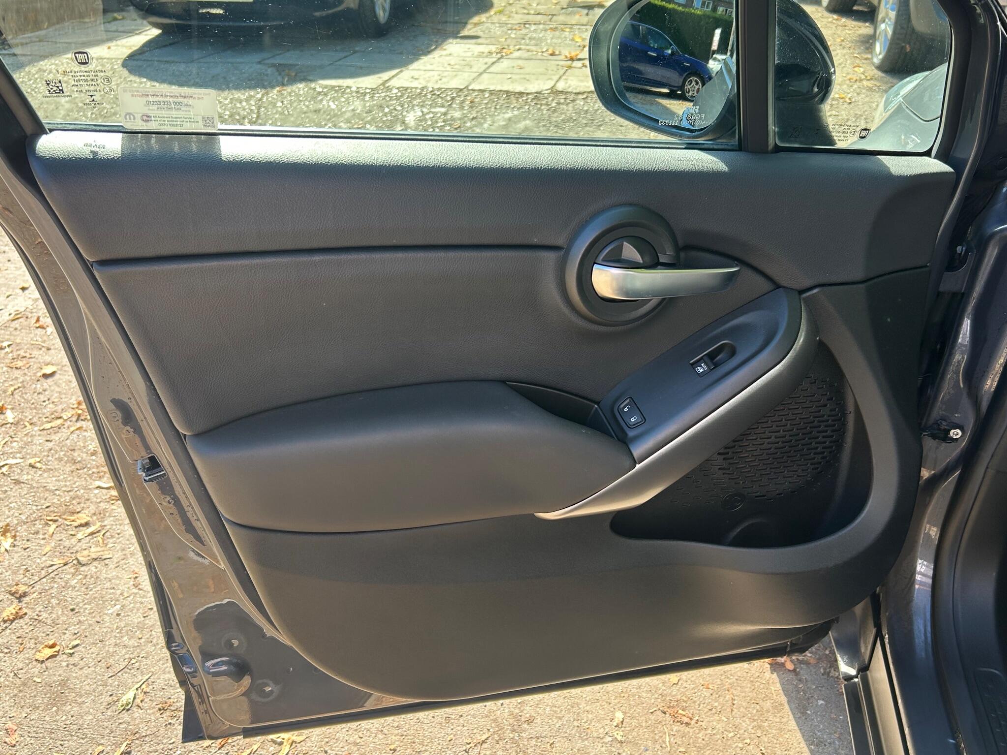 Fiat 500x view 33