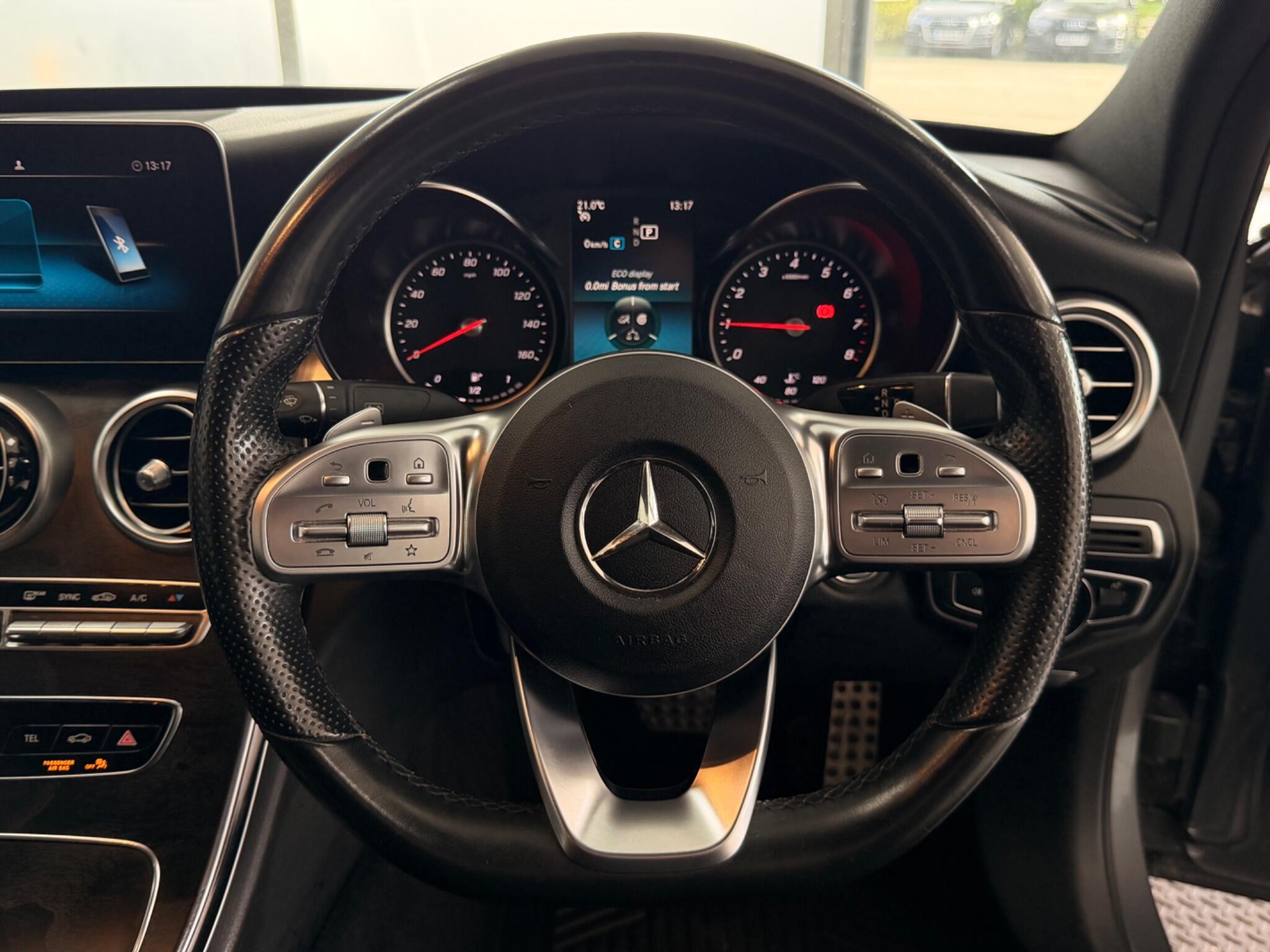 Mercedes-Benz C-Class view 33