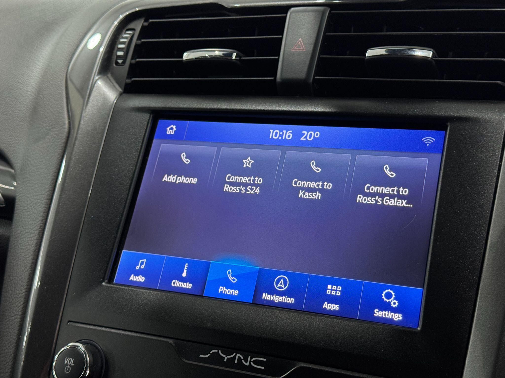 Ford Mondeo view 21