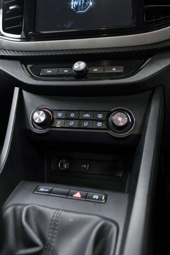 MG MG3 view 23
