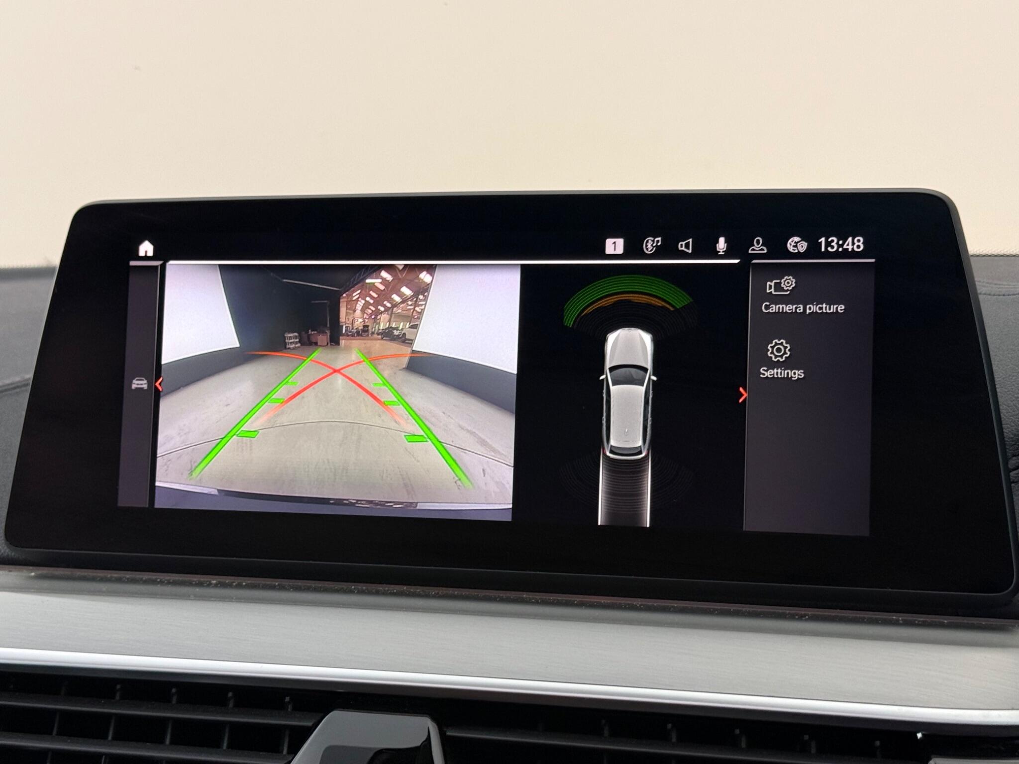 BMW 5 Series view 27