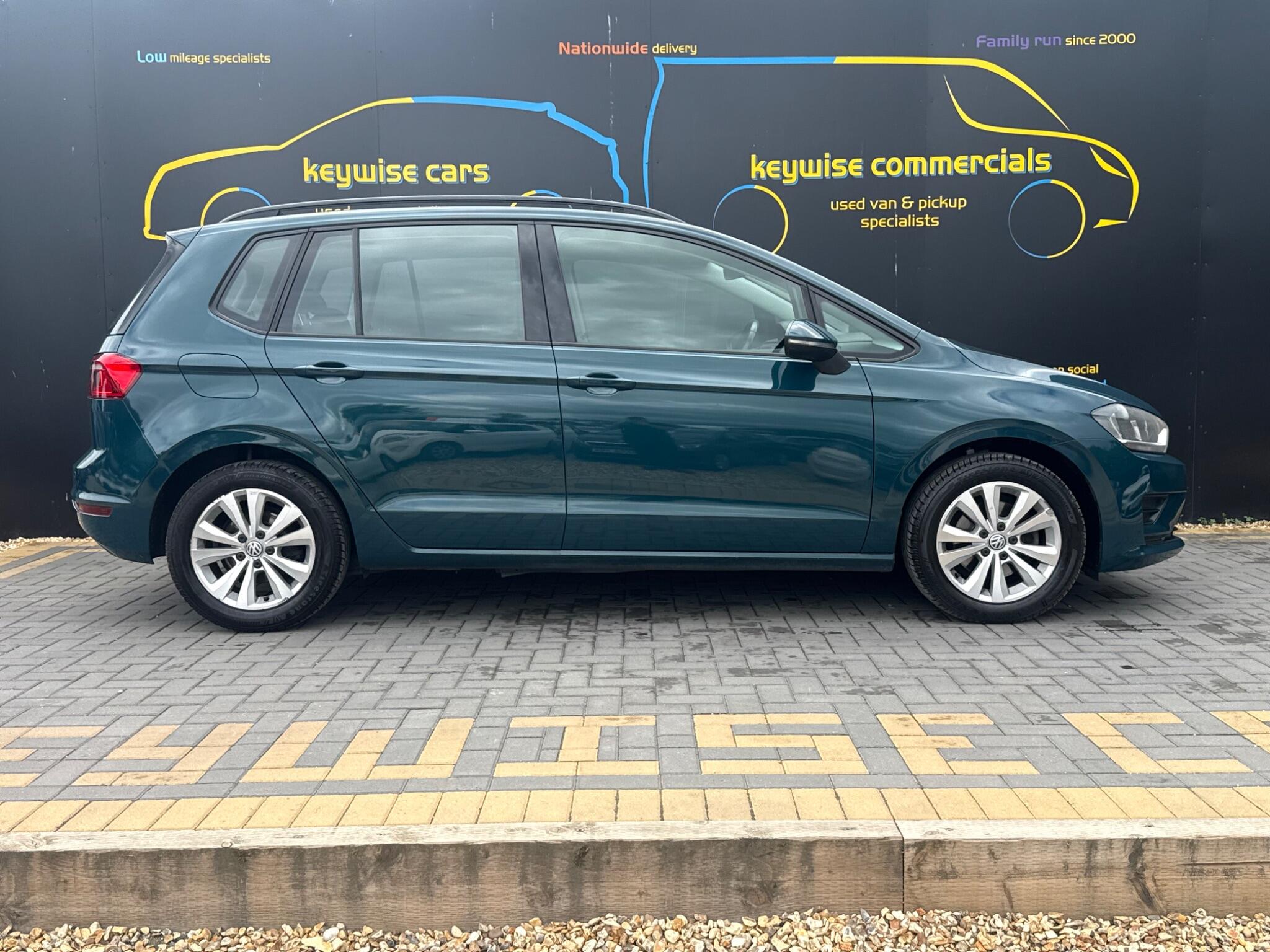 Volkswagen Golf Sportsvan view 6