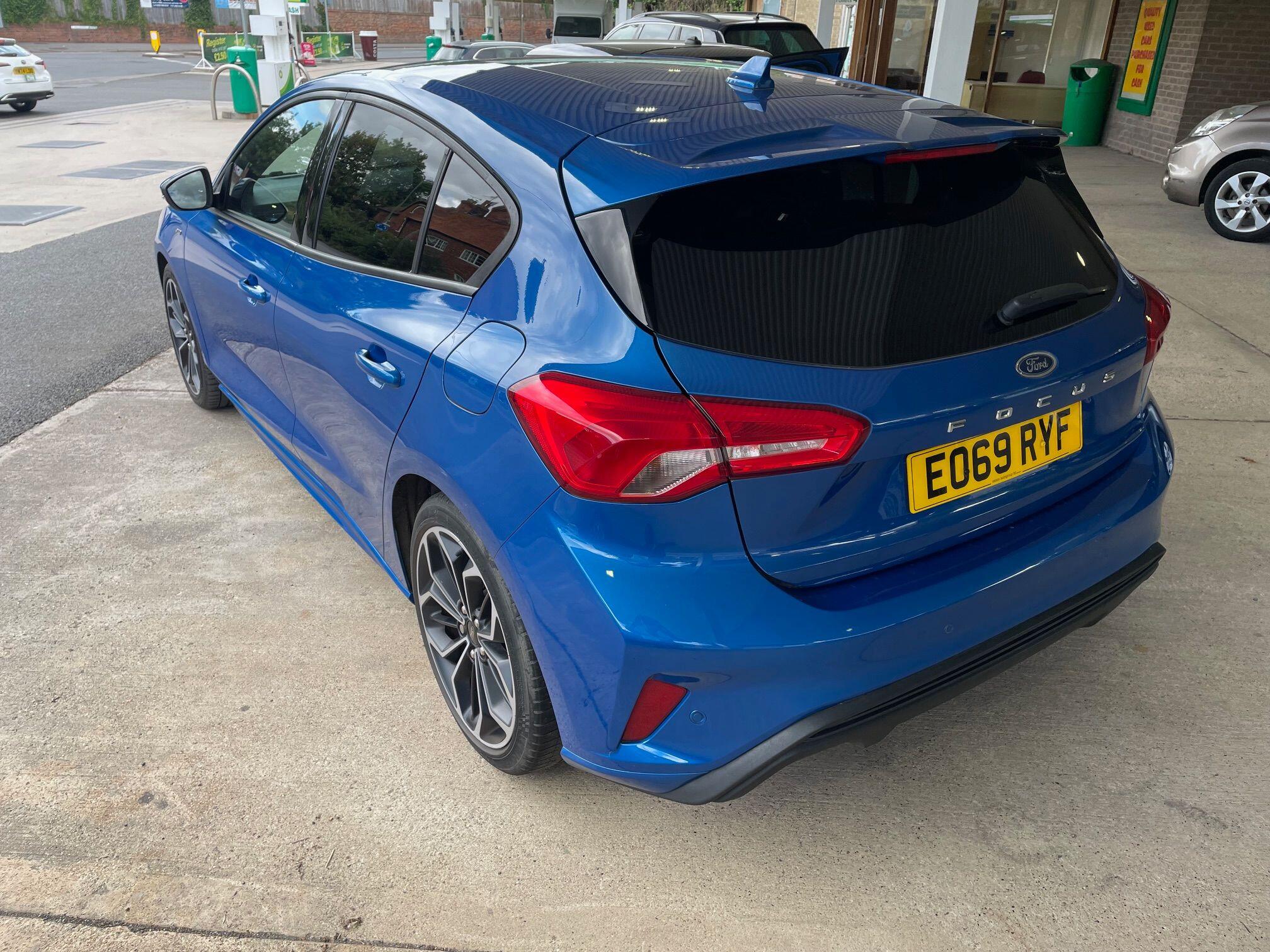 2019 Ford Focus 1.0T EcoBoost ST-Line X Euro 6 (s/s) 5dr • 25,930 miles image 4
