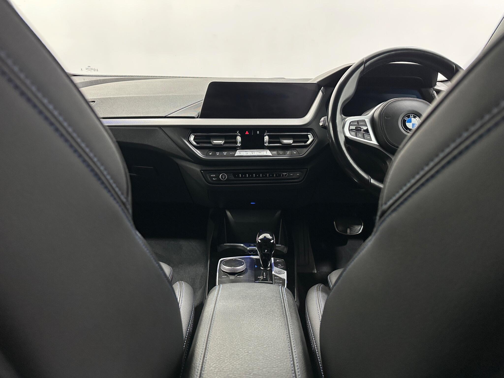 BMW 2 Series view 19