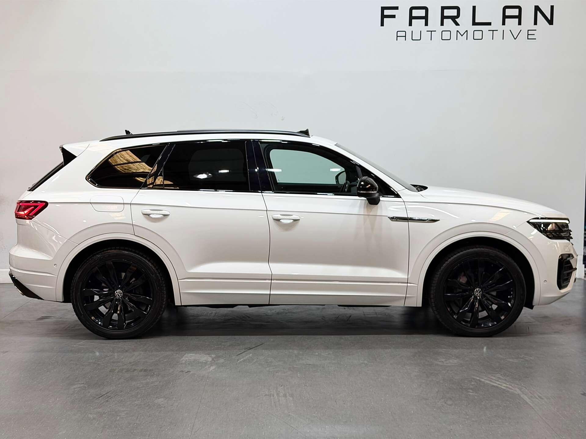 Volkswagen Touareg view 15