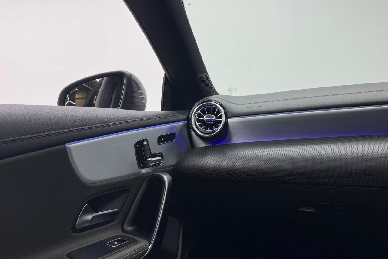 Mercedes-Benz Cla view 54