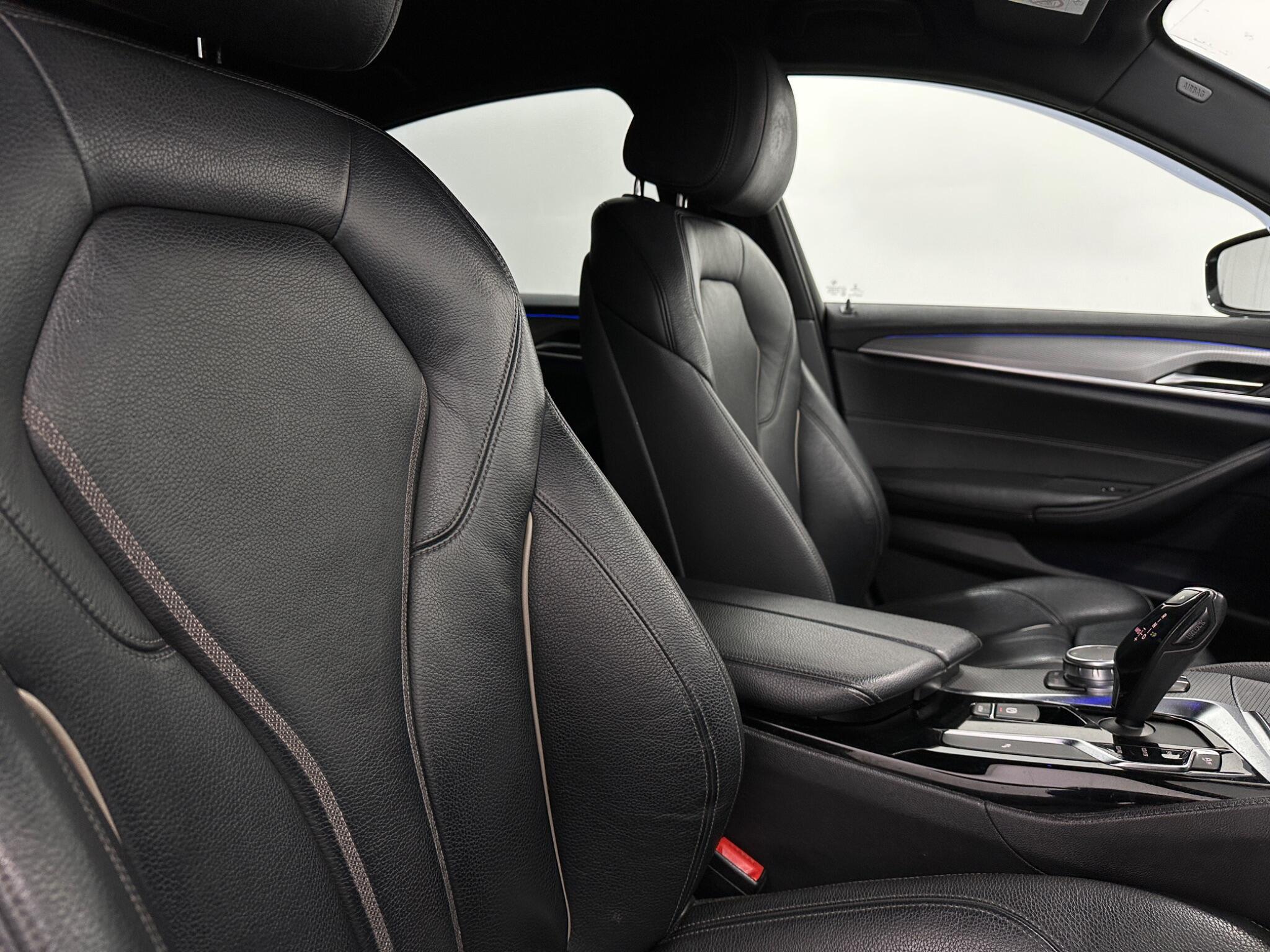 BMW 5 Series view 32