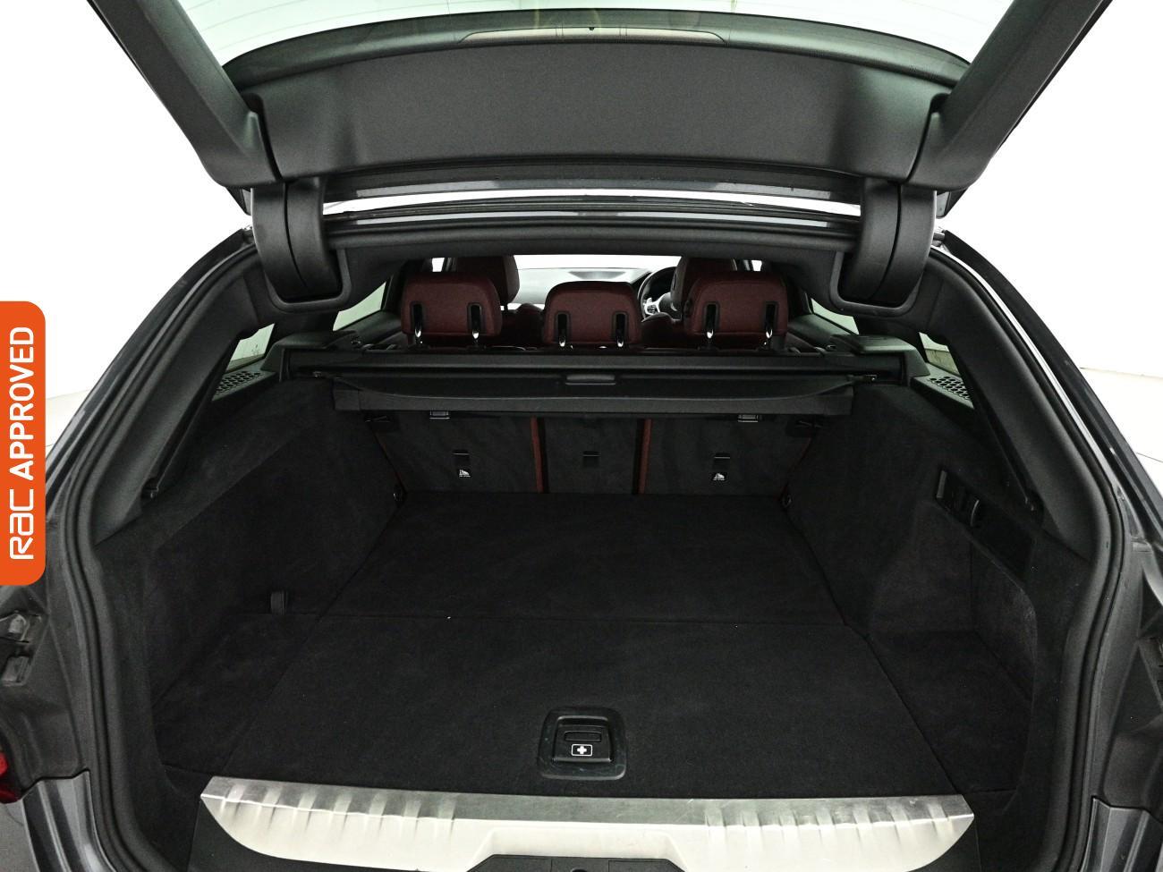 BMW 3 Series view 29