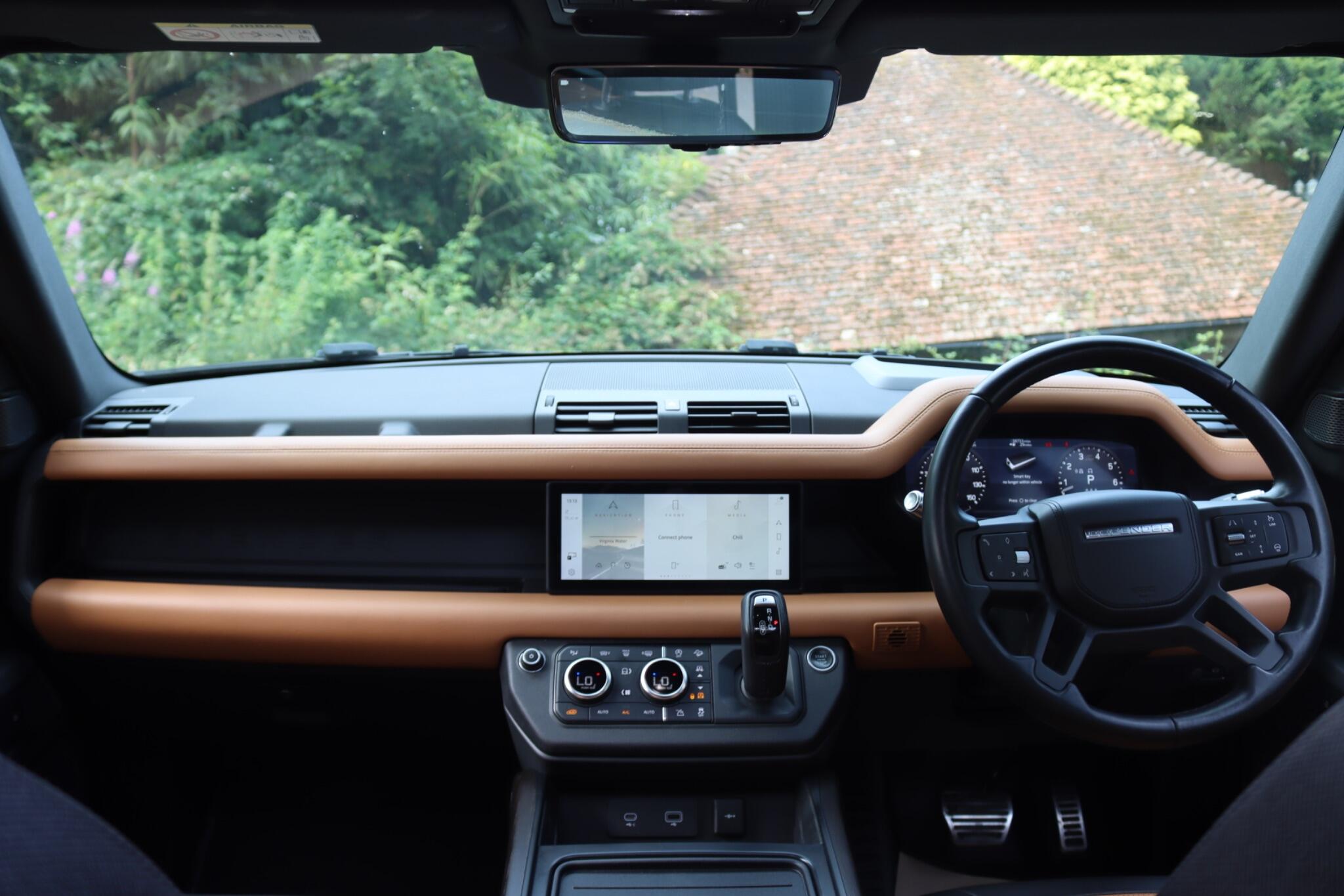 Land Rover Defender view 9