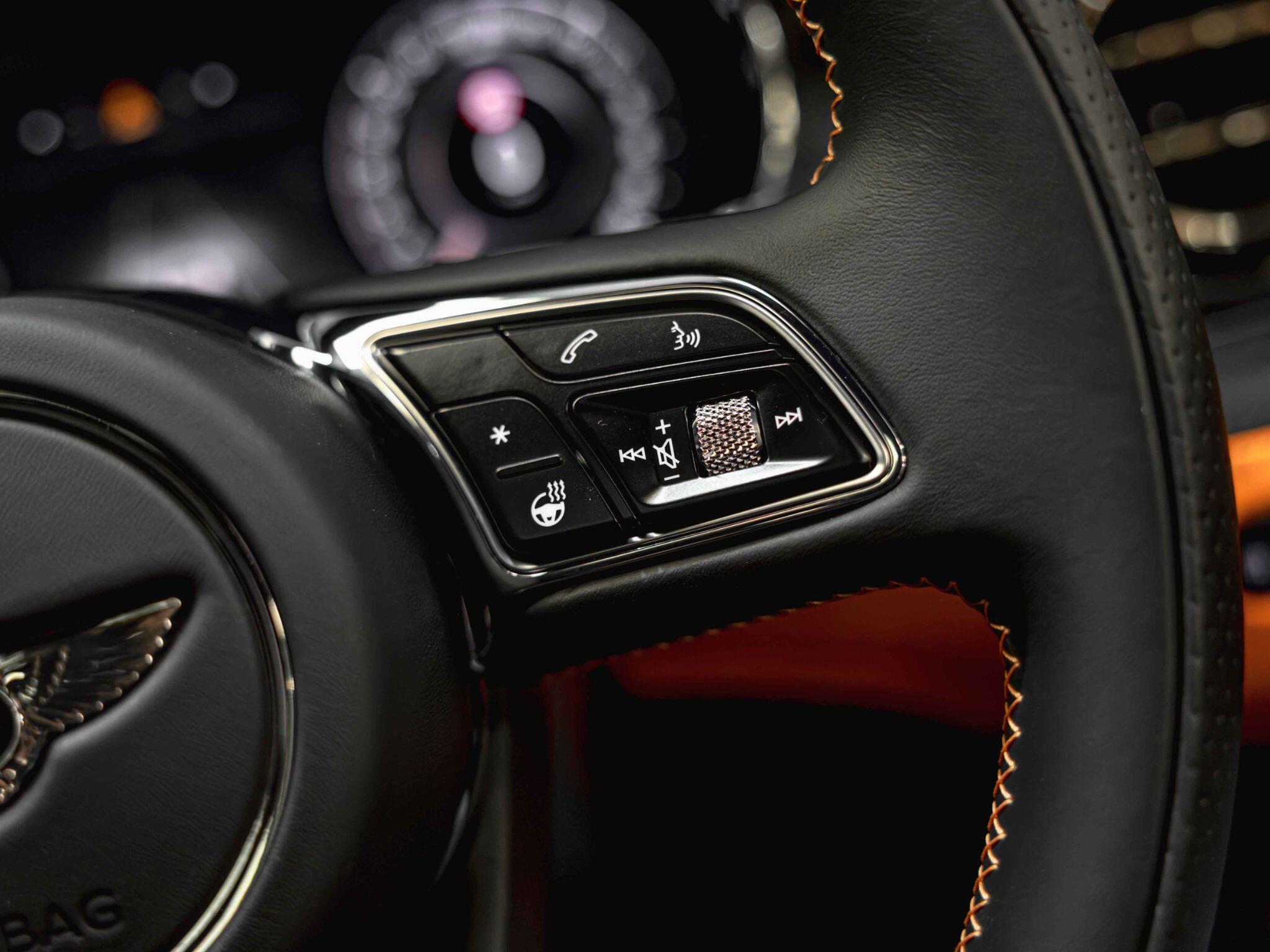 Bentley Bentayga view 24
