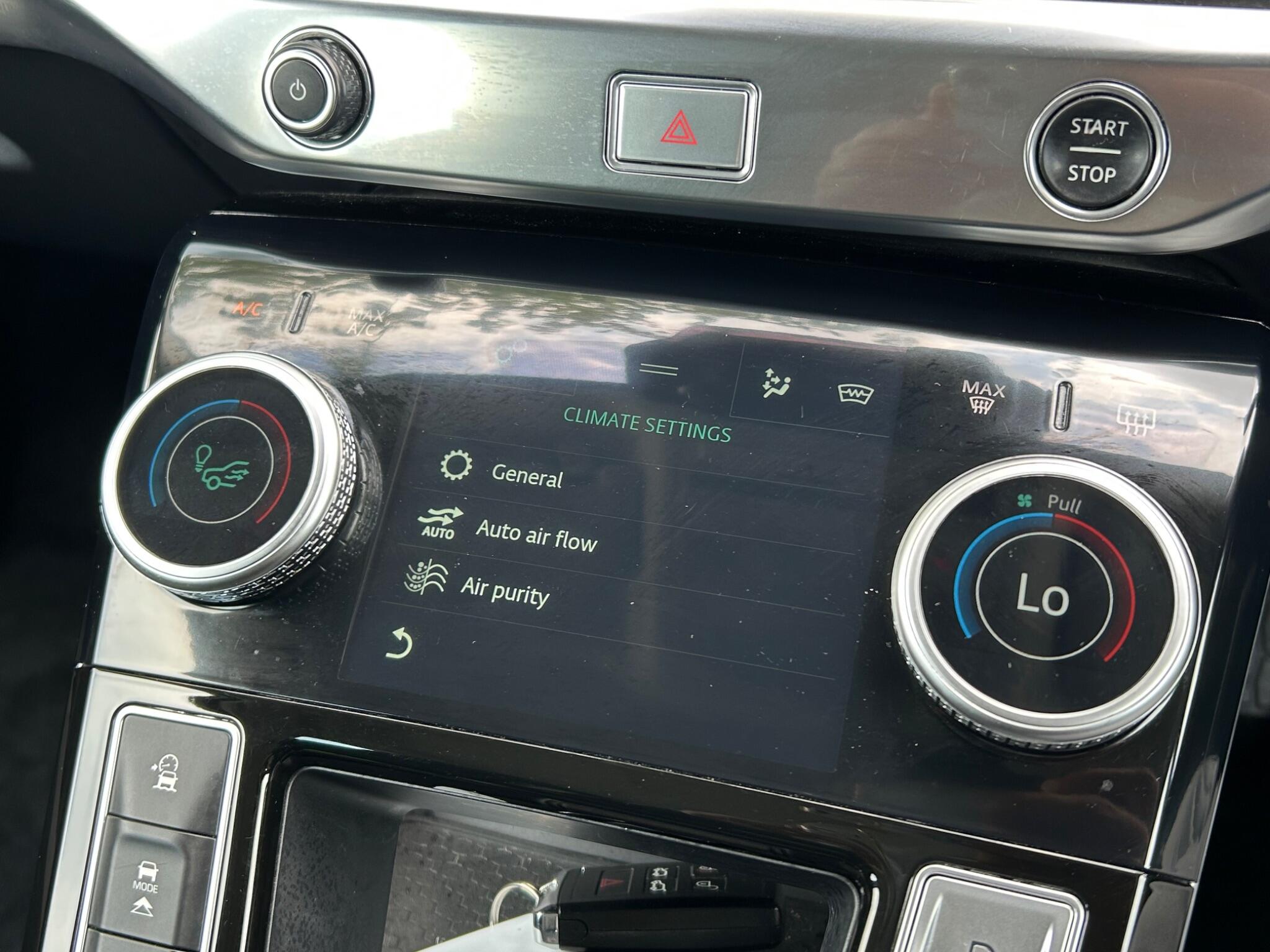 Jaguar I-Pace view 34