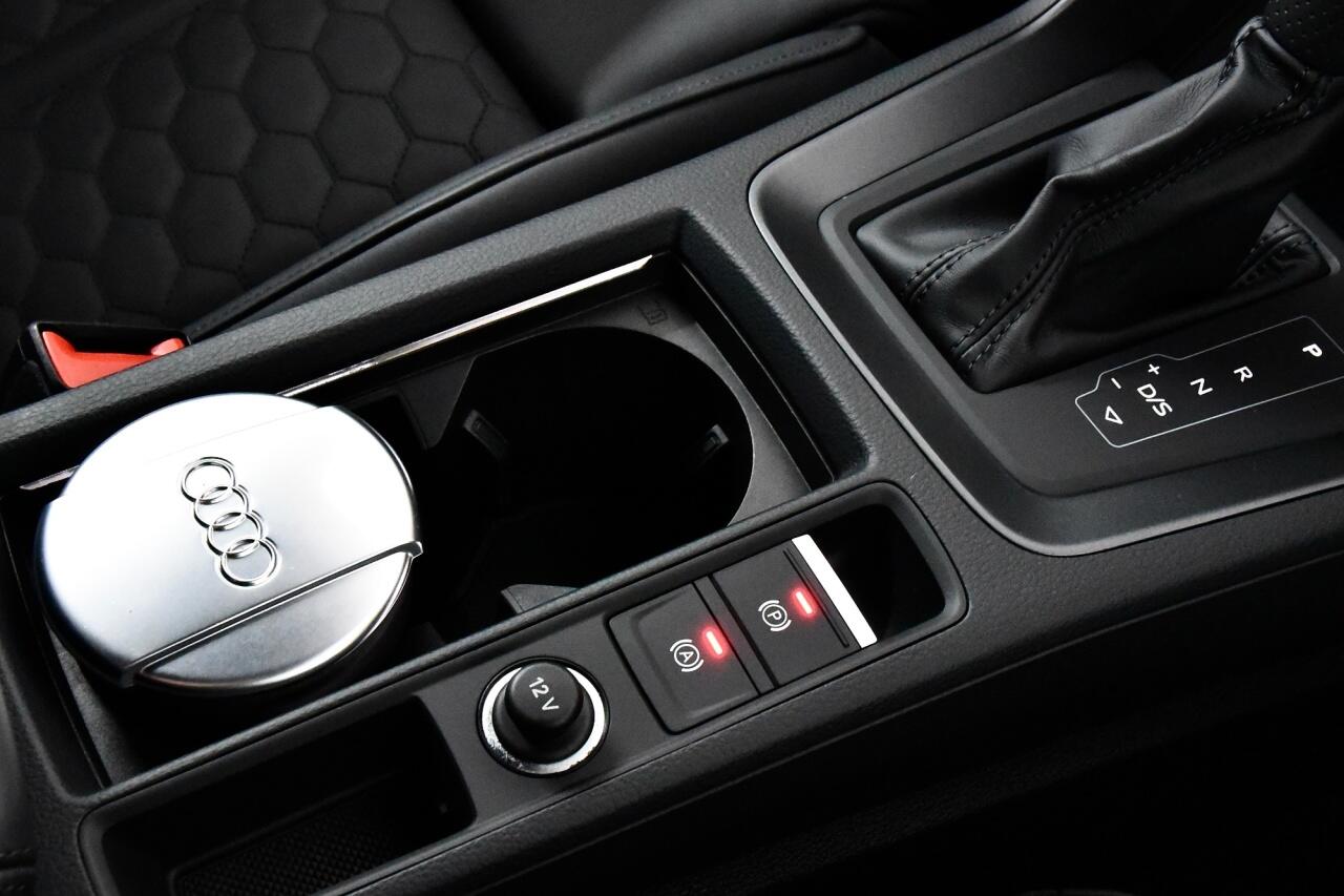 Audi RS Q3 view 53