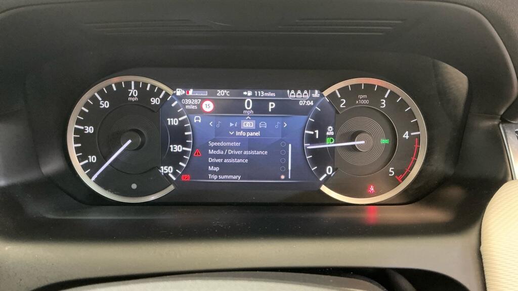 Land Rover Discovery Sport view 9