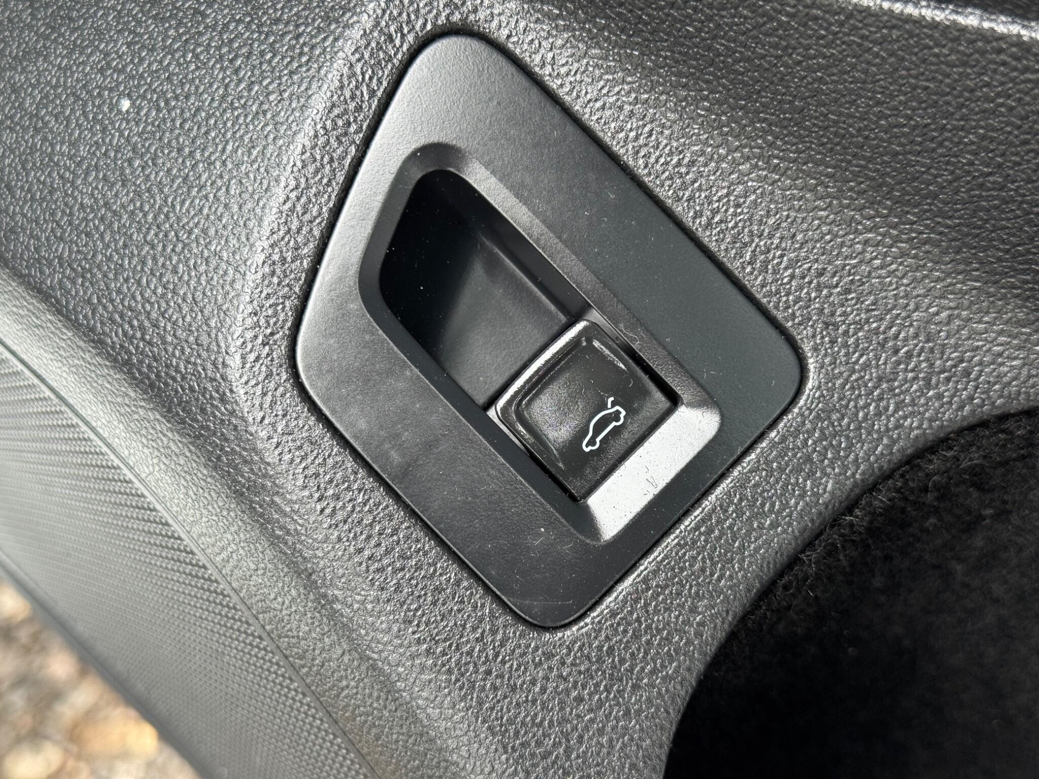 Volkswagen Passat view 36