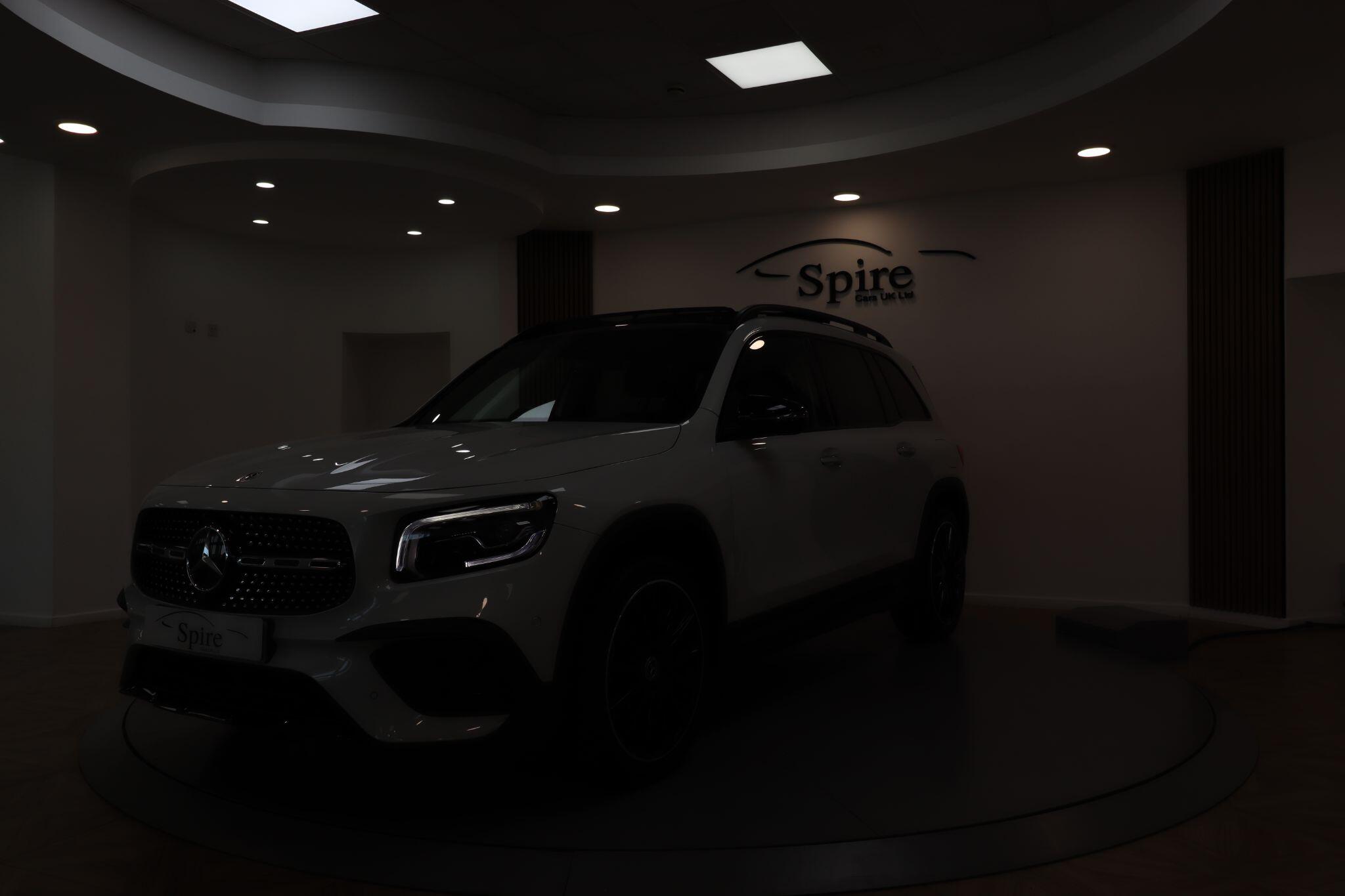Mercedes-Benz GLB view 40