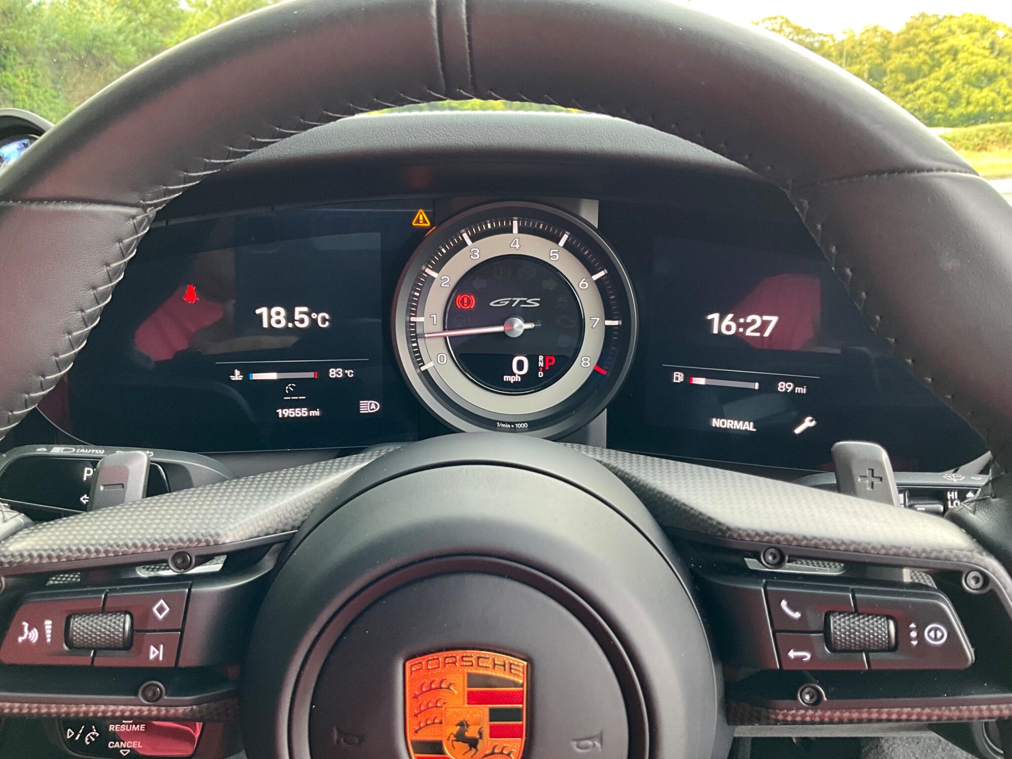 Porsche 911 view 25
