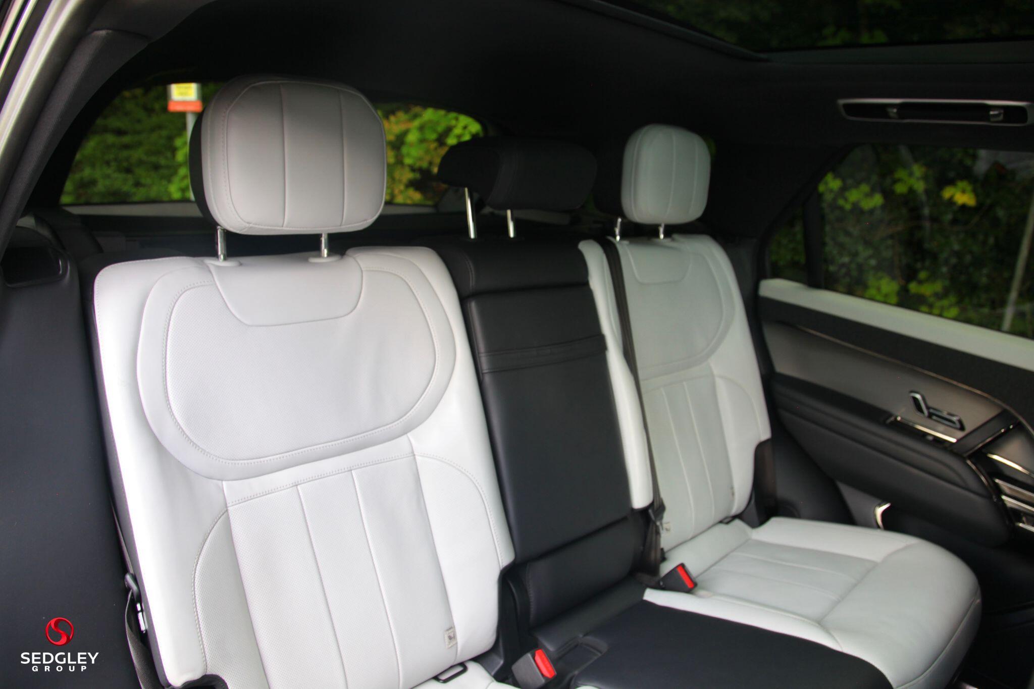 Land Rover Range Rover Sport view 18