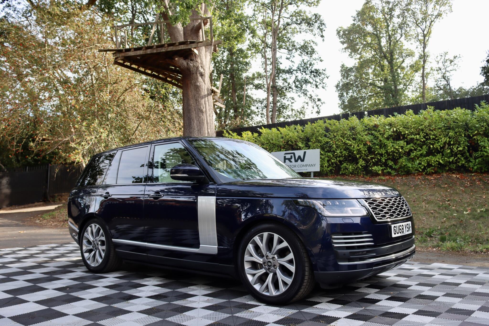 Land Rover Range Rover view 34