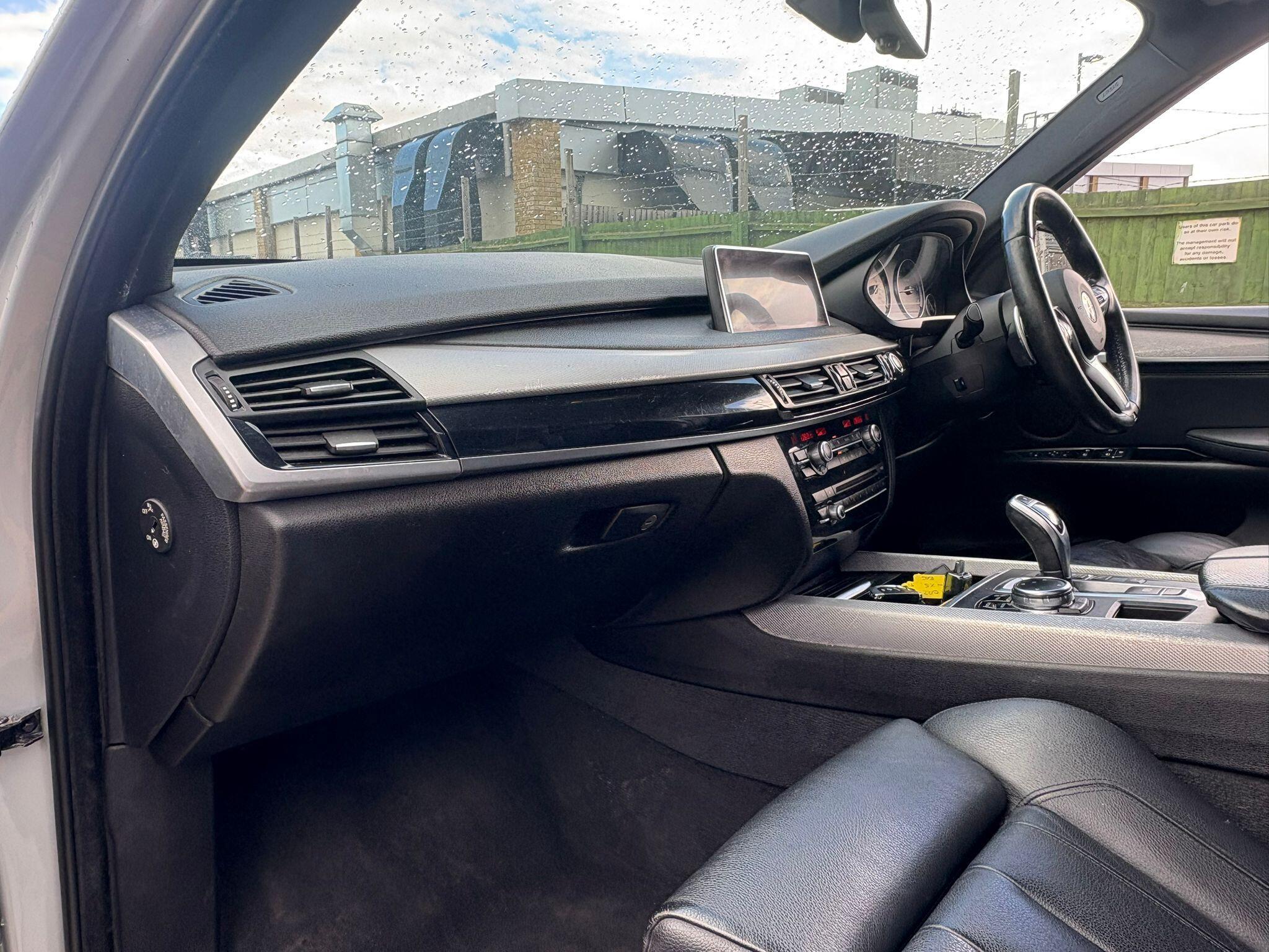 BMW X5 view 20
