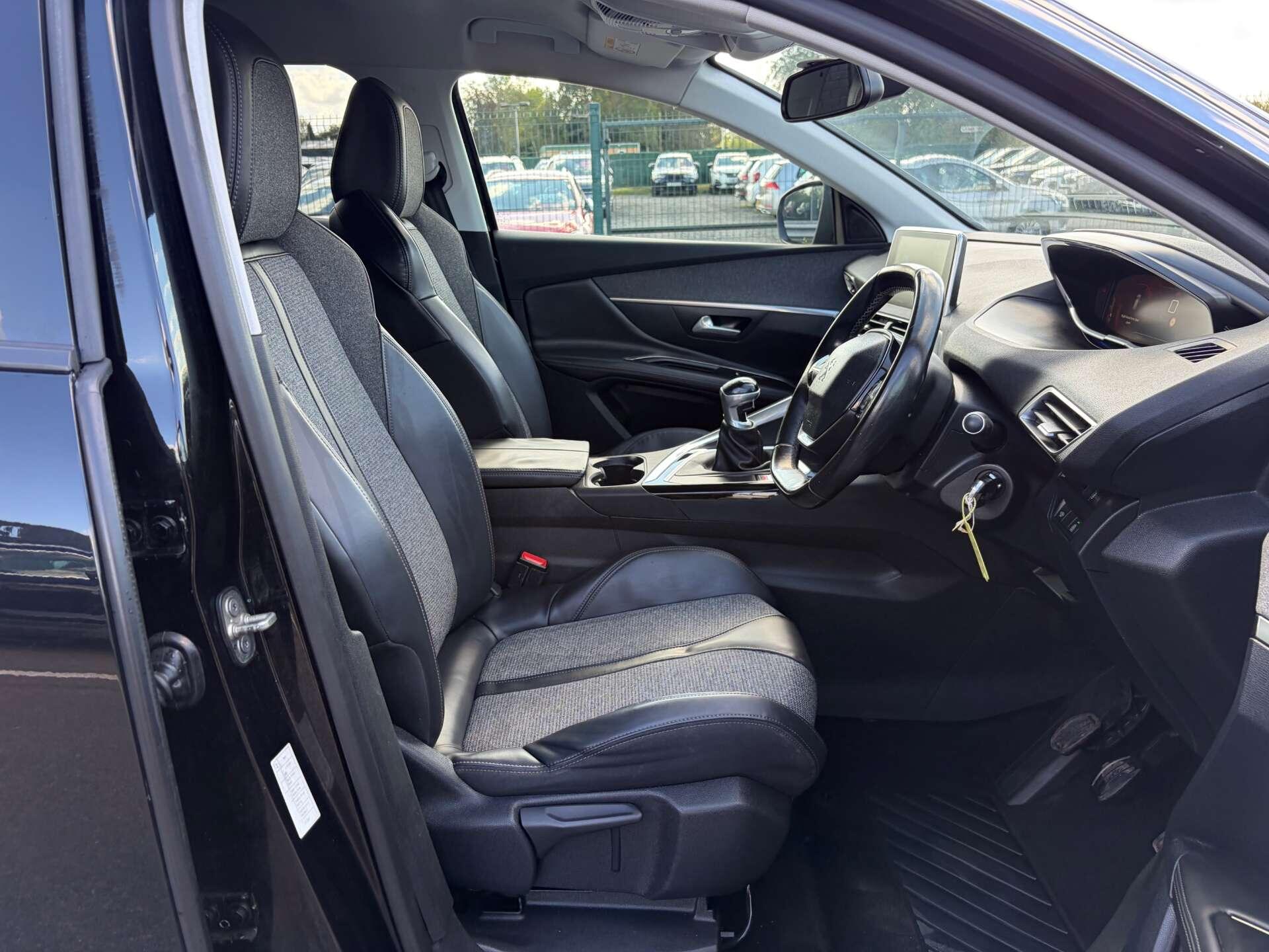 Peugeot 3008 view 35
