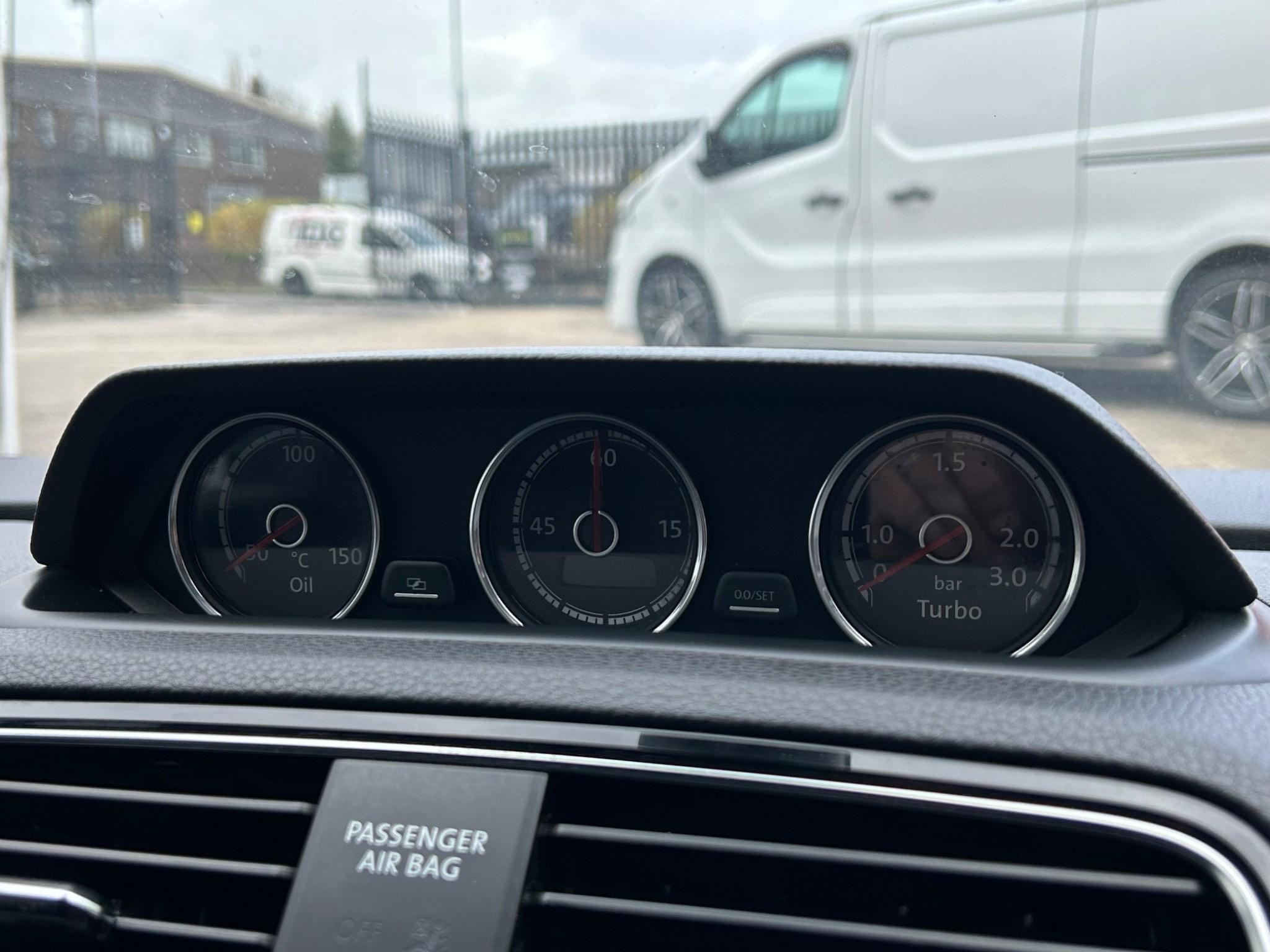 Volkswagen Scirocco view 22