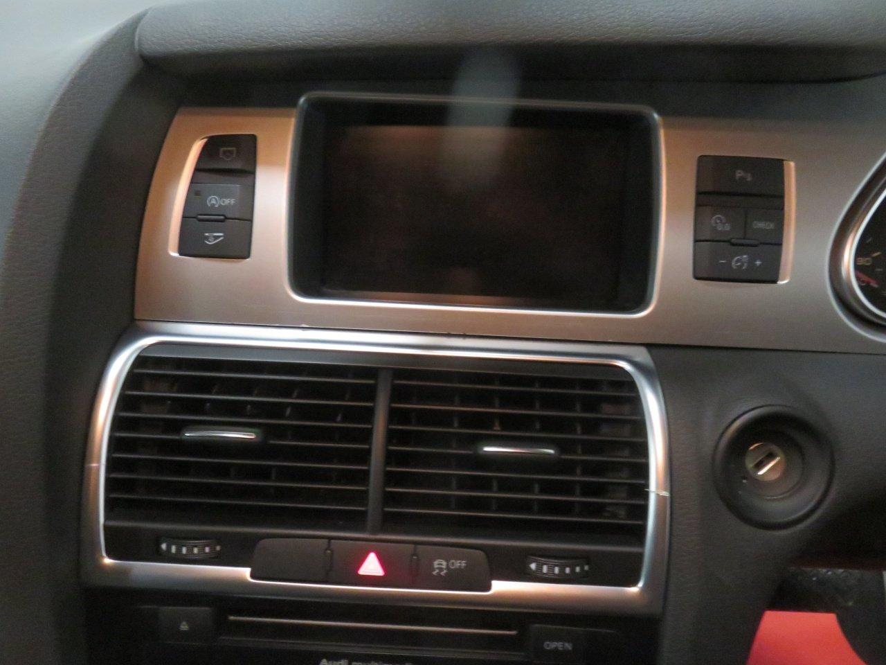 Audi Q7 view 39