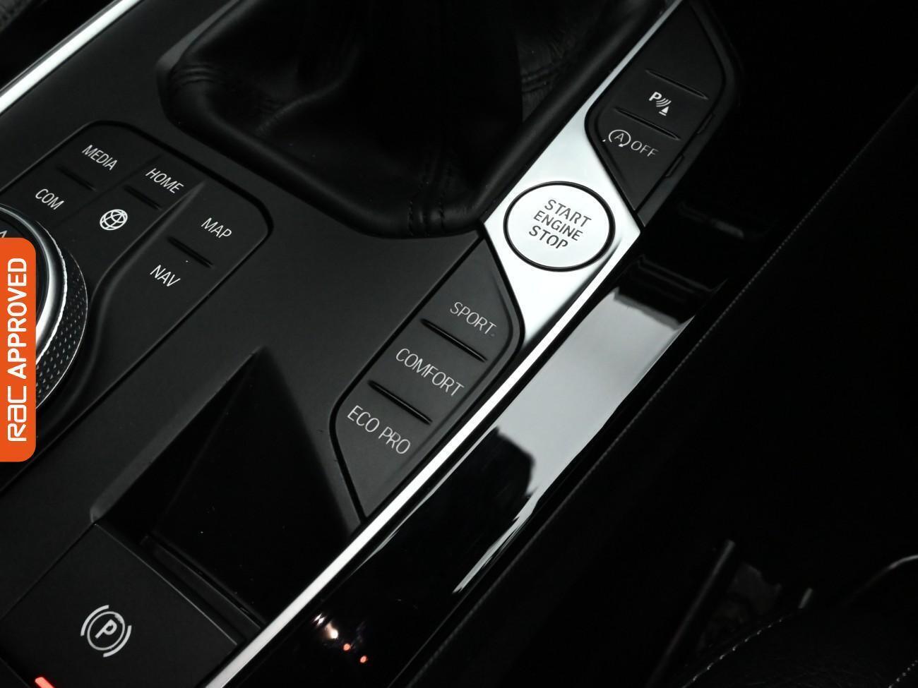BMW 1 Series view 14