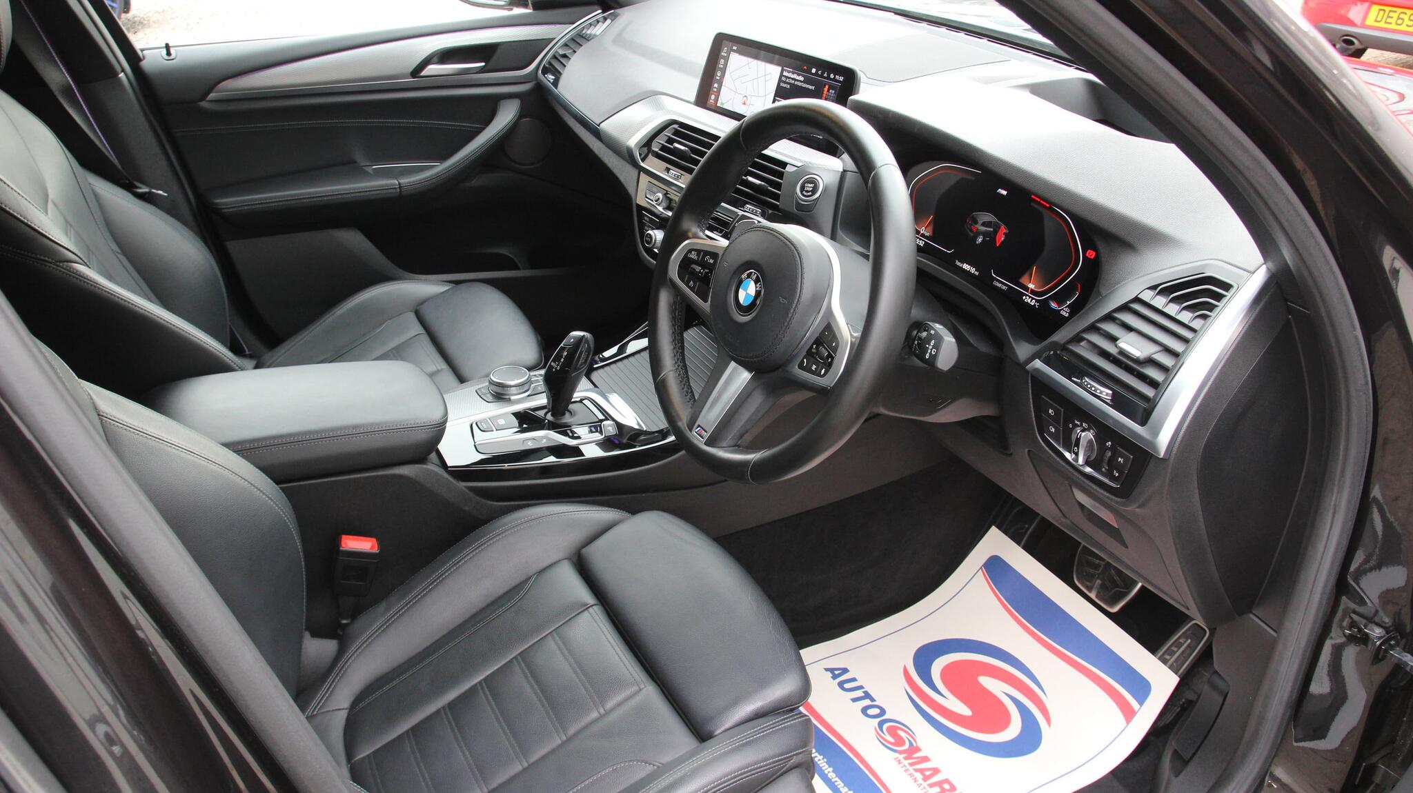 BMW X3 view 12