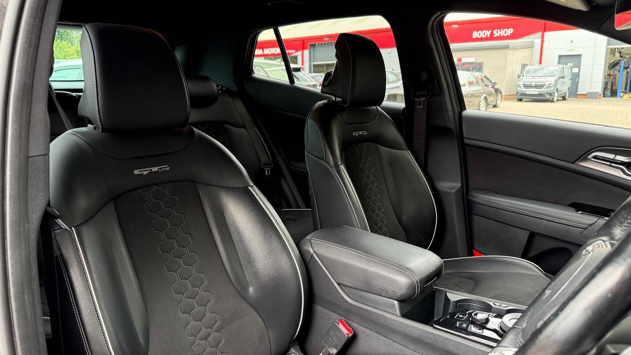 Kia Sportage view 23
