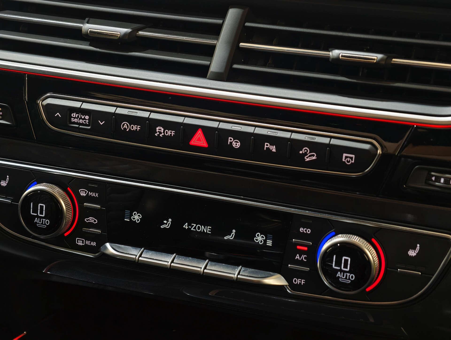 Audi SQ7 view 43
