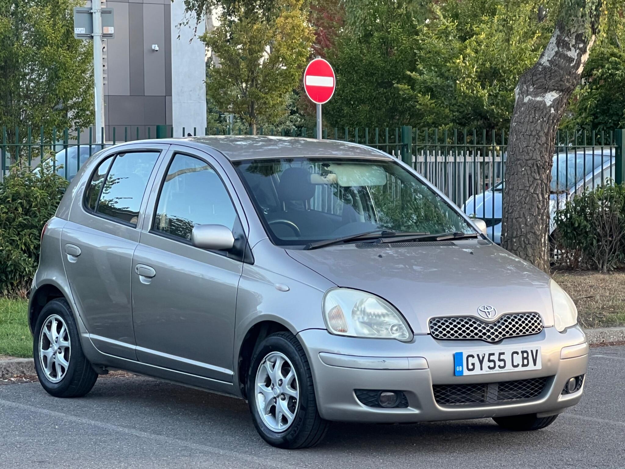Toyota Yaris view 2