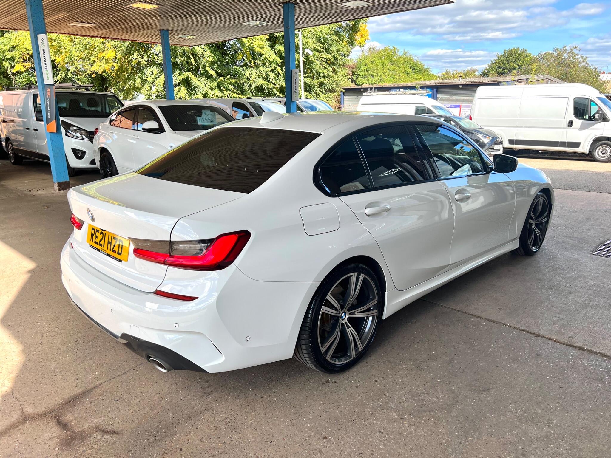 BMW 3 Series view 21
