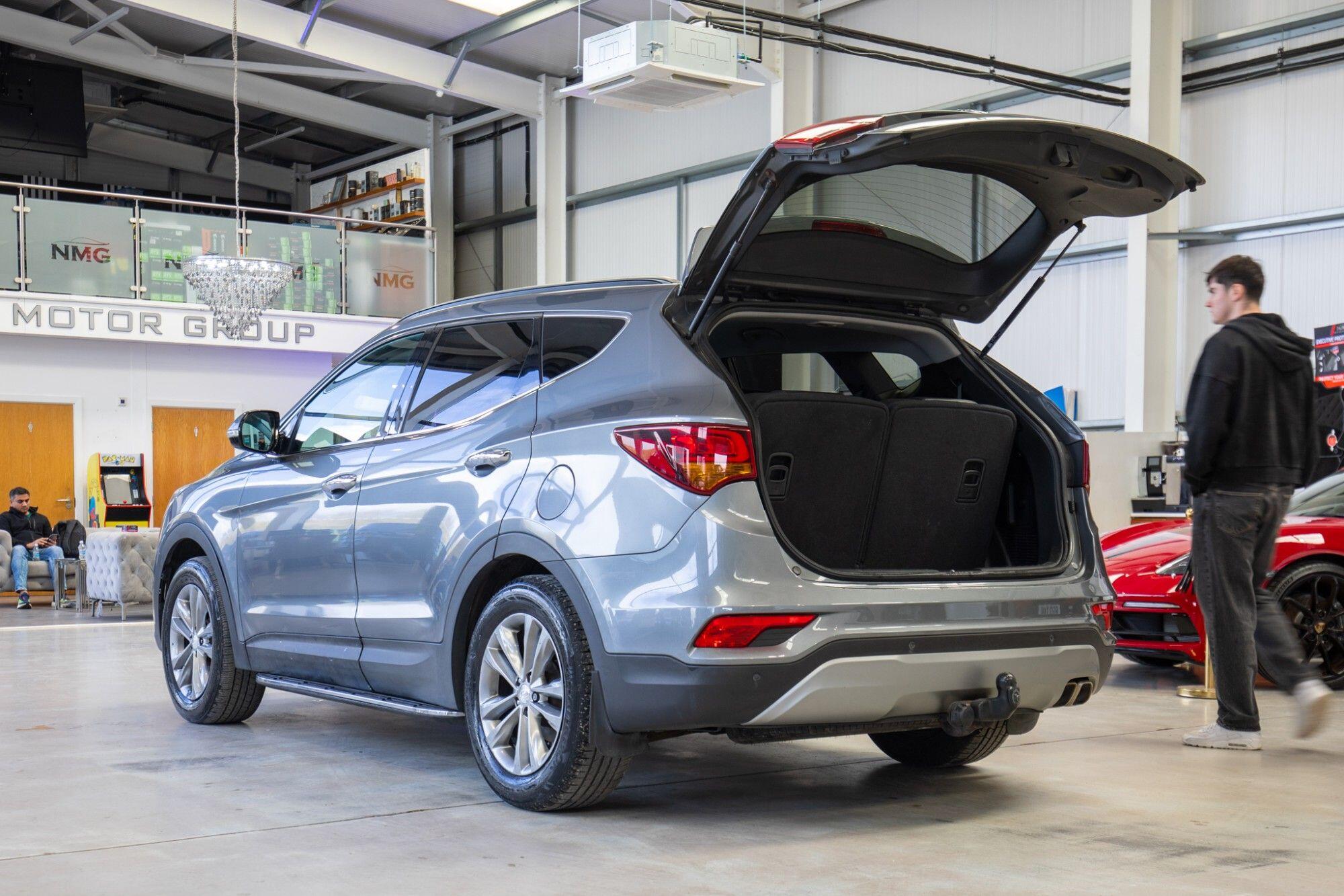 Hyundai Santa Fe view 30