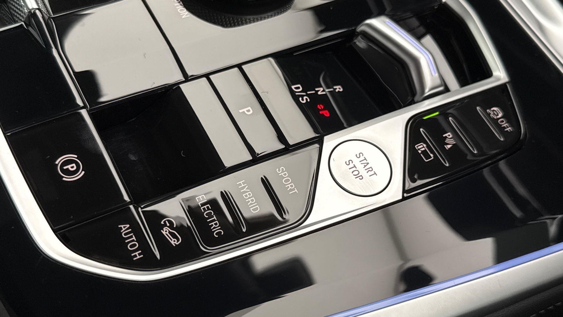BMW X5 view 20