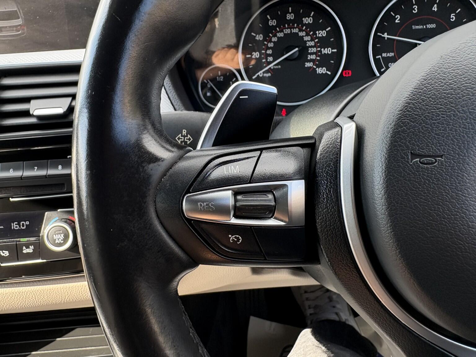 BMW 3 Series view 29