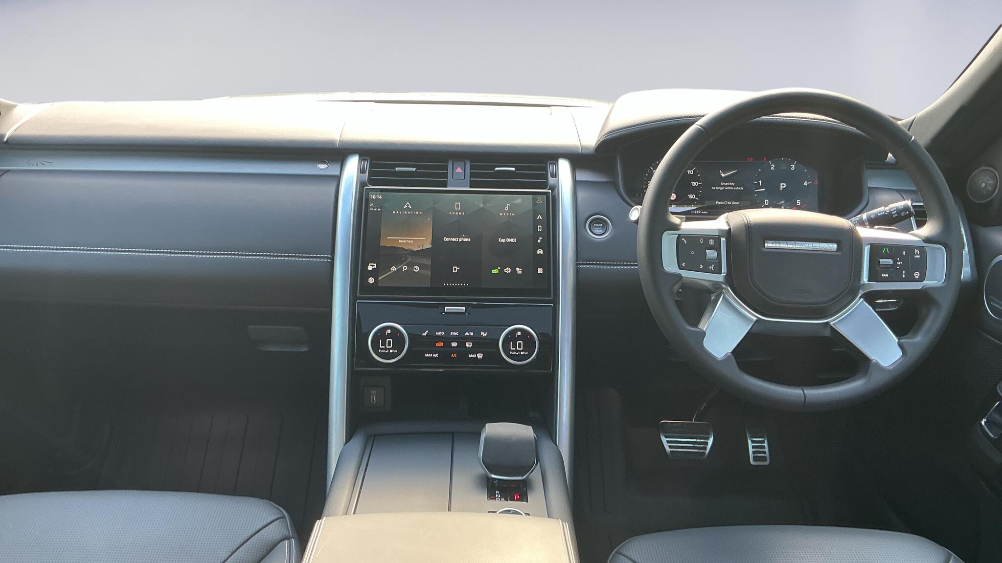 Land Rover Discovery view 9