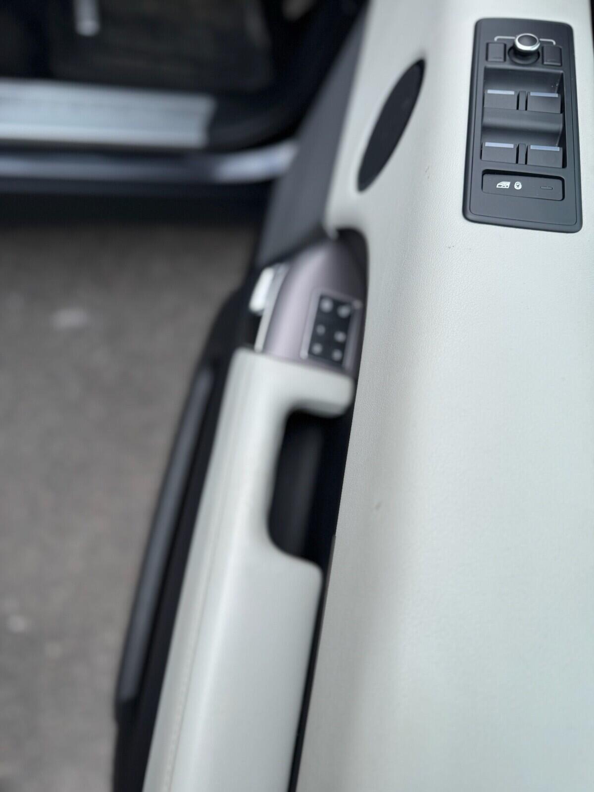 Land Rover Range Rover Sport view 20