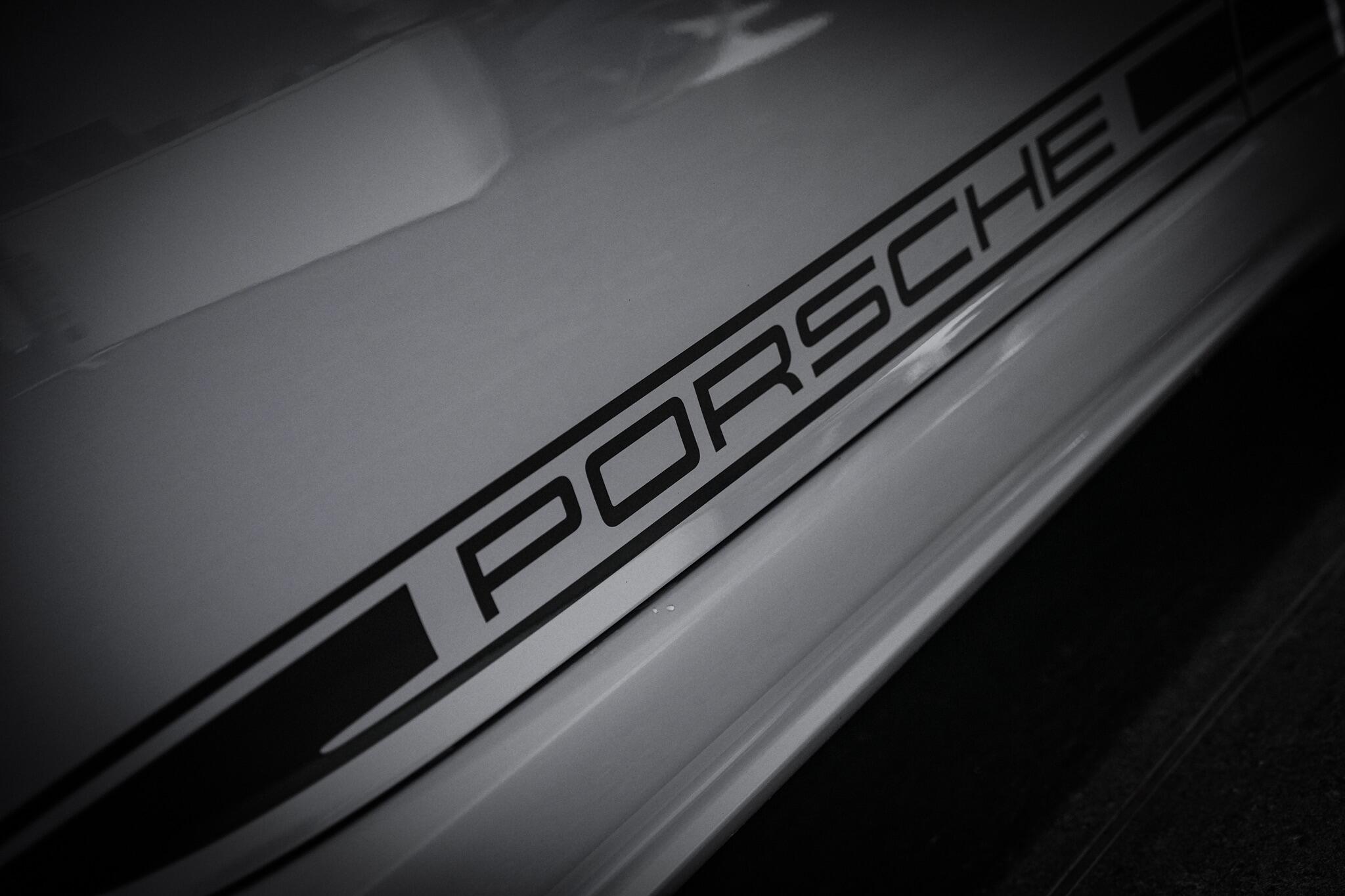 Porsche Cayman view 37