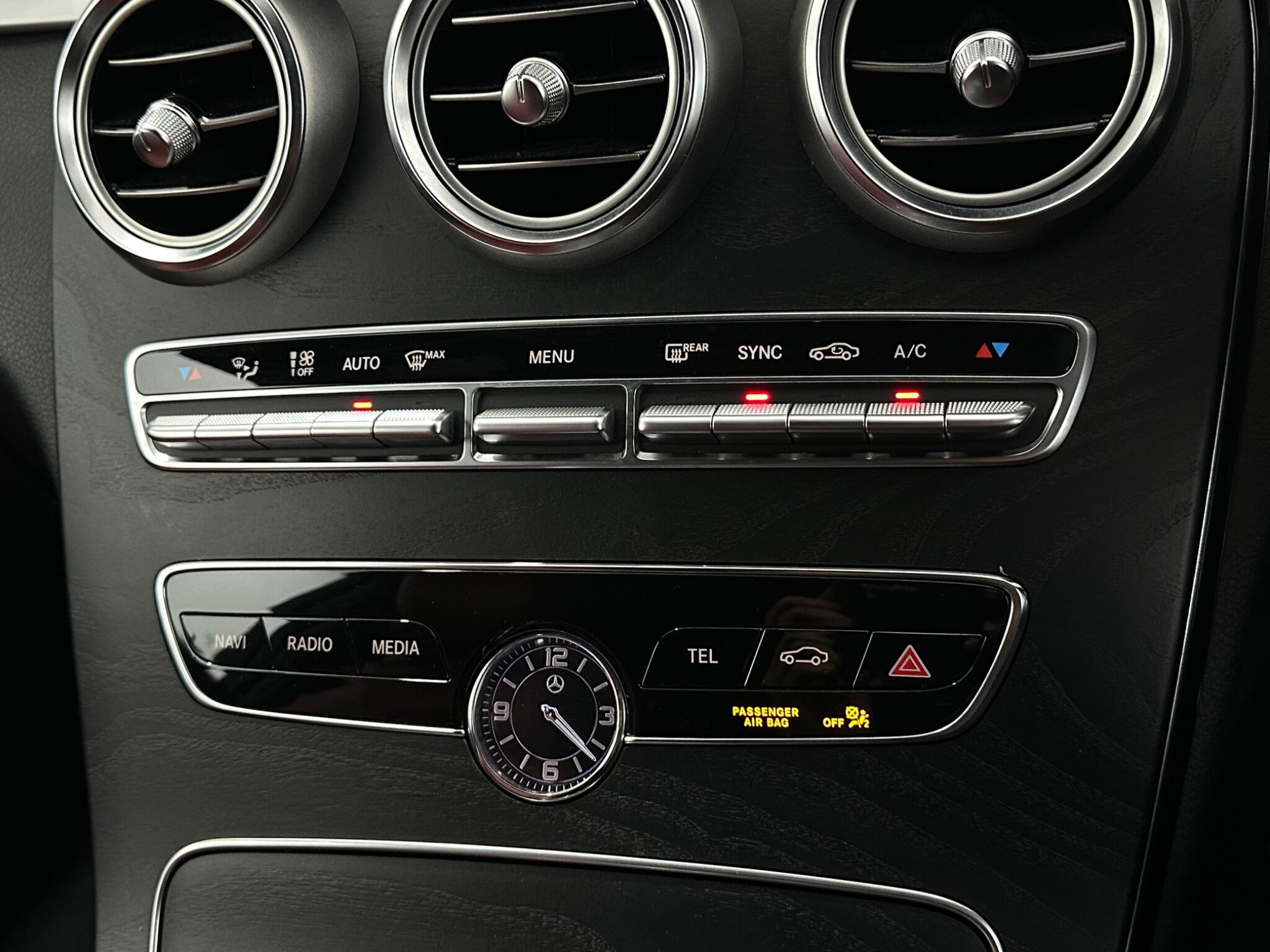 Mercedes-Benz C Class view 23