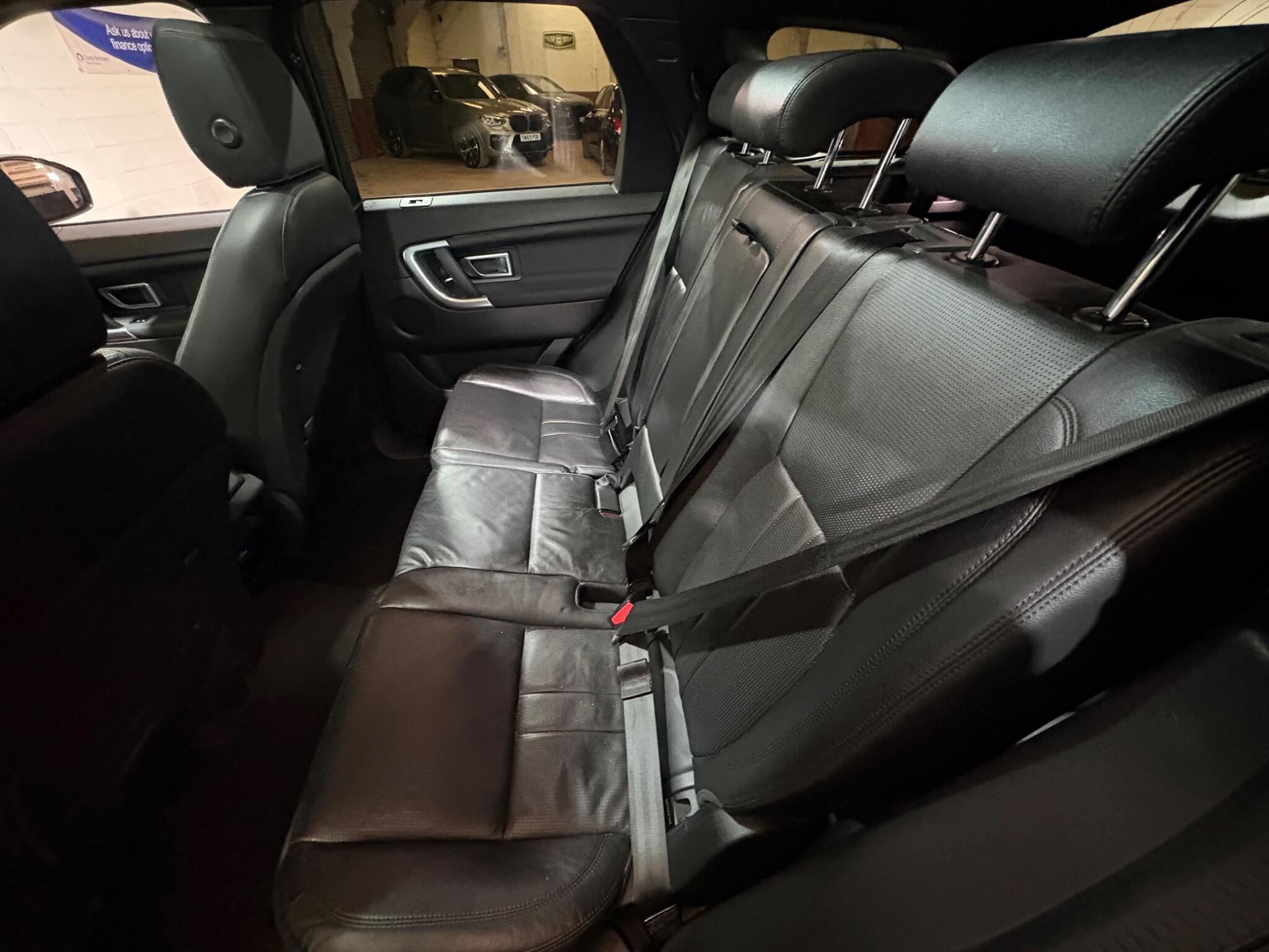 Land Rover Discovery Sport view 64