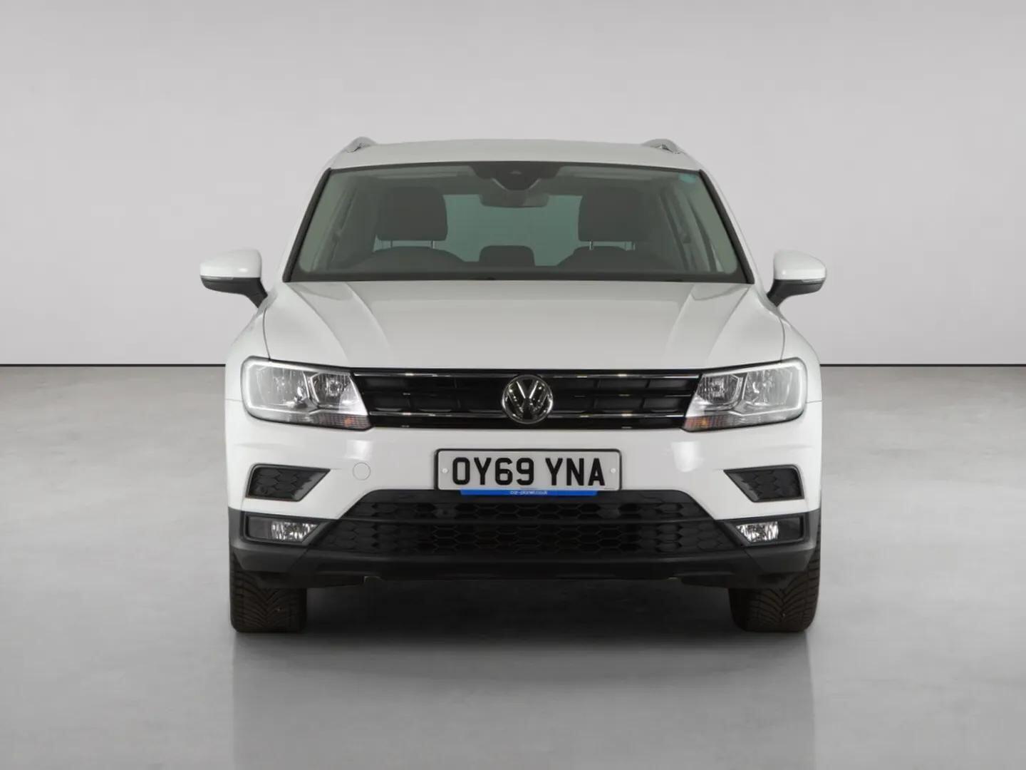 Volkswagen Tiguan view 5